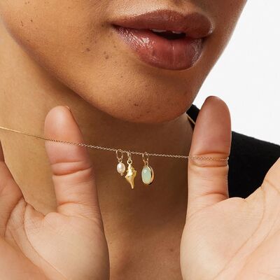 14K Gold-Plated Natural Crystal Conch Pendant Necklace - Image 2