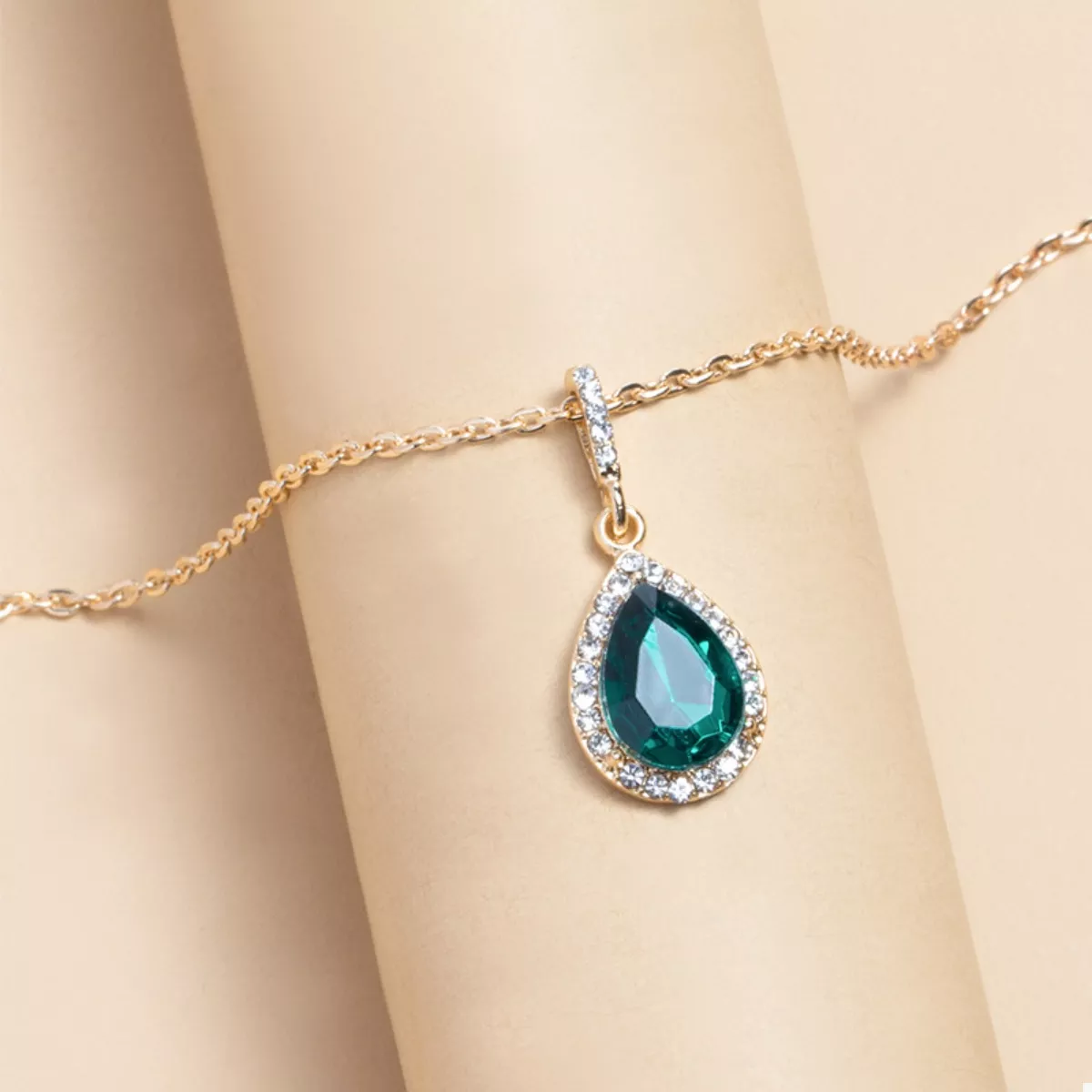 18K Gold-Plated Teardrop Pendant Necklace - Image 4