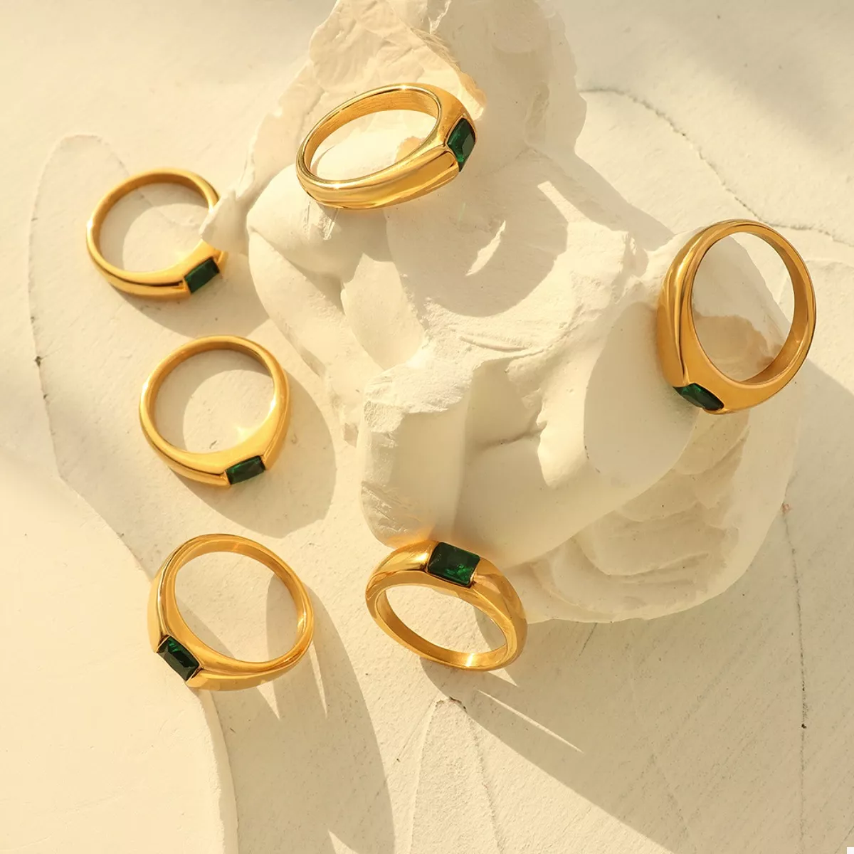 18K Gold-Plated Titanium Steel Zircon Ring - Image 5