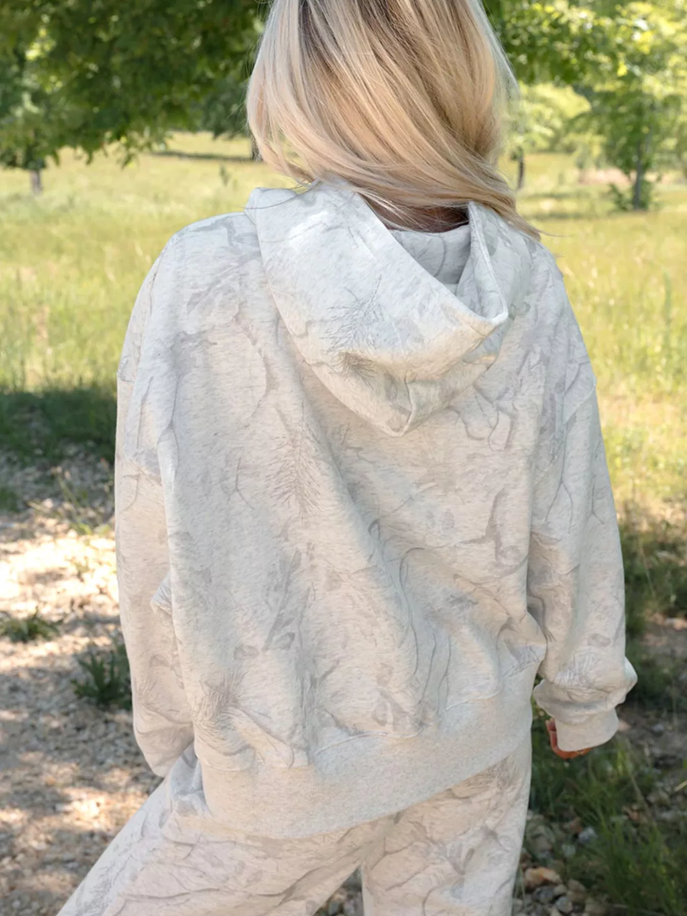 Abstract Print Loose Drop Sleeve Hoodie and Elastic Waistband Pants Set - Image 3