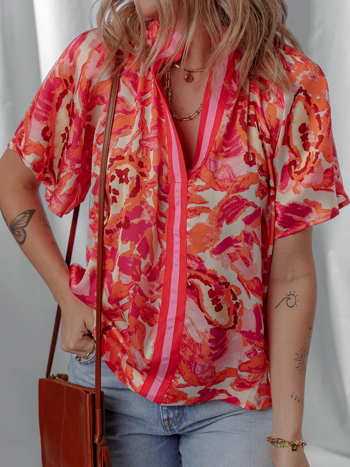 Abstract Print Striped Trim Split Neck Blouse - Image 4