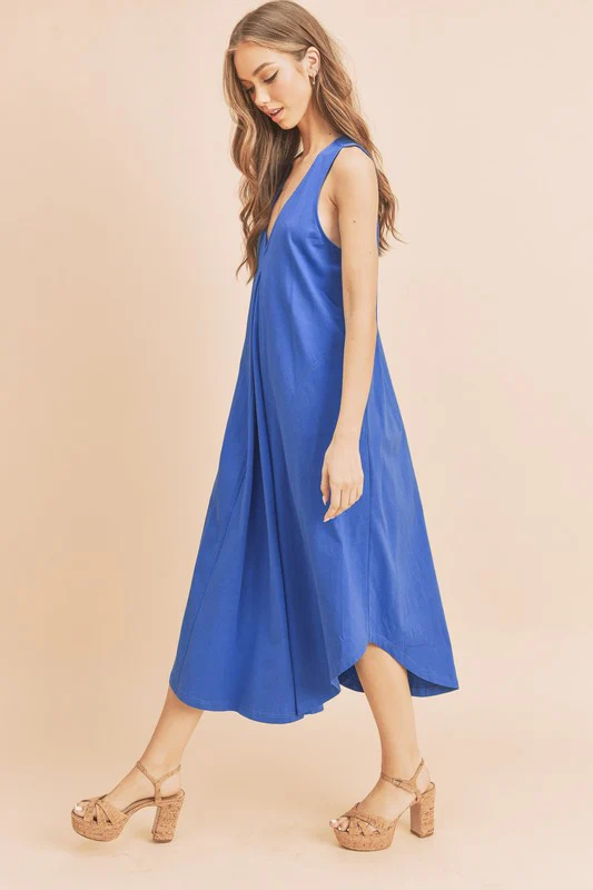 Aemi + Co Front Pleat Detail V-Neck Sleeveless Midi Dress - Image 4