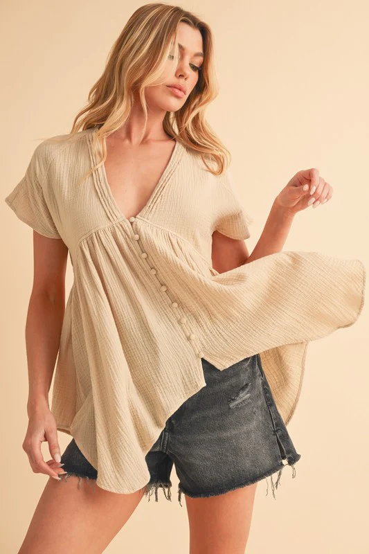 Aemi + Co Tuck Detail V-Neck Short Sleeve Blouse - Image 4