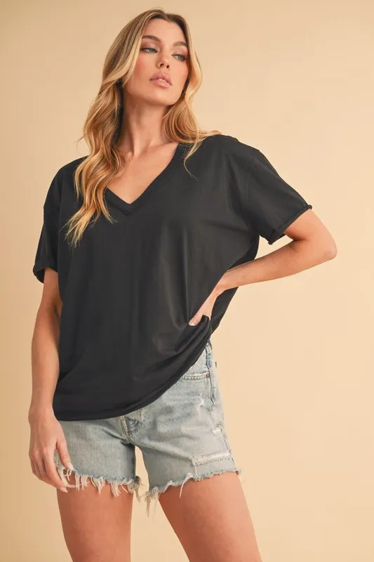 Aemi+Co V-Neck Short Sleeve T-Shirt - Image 9