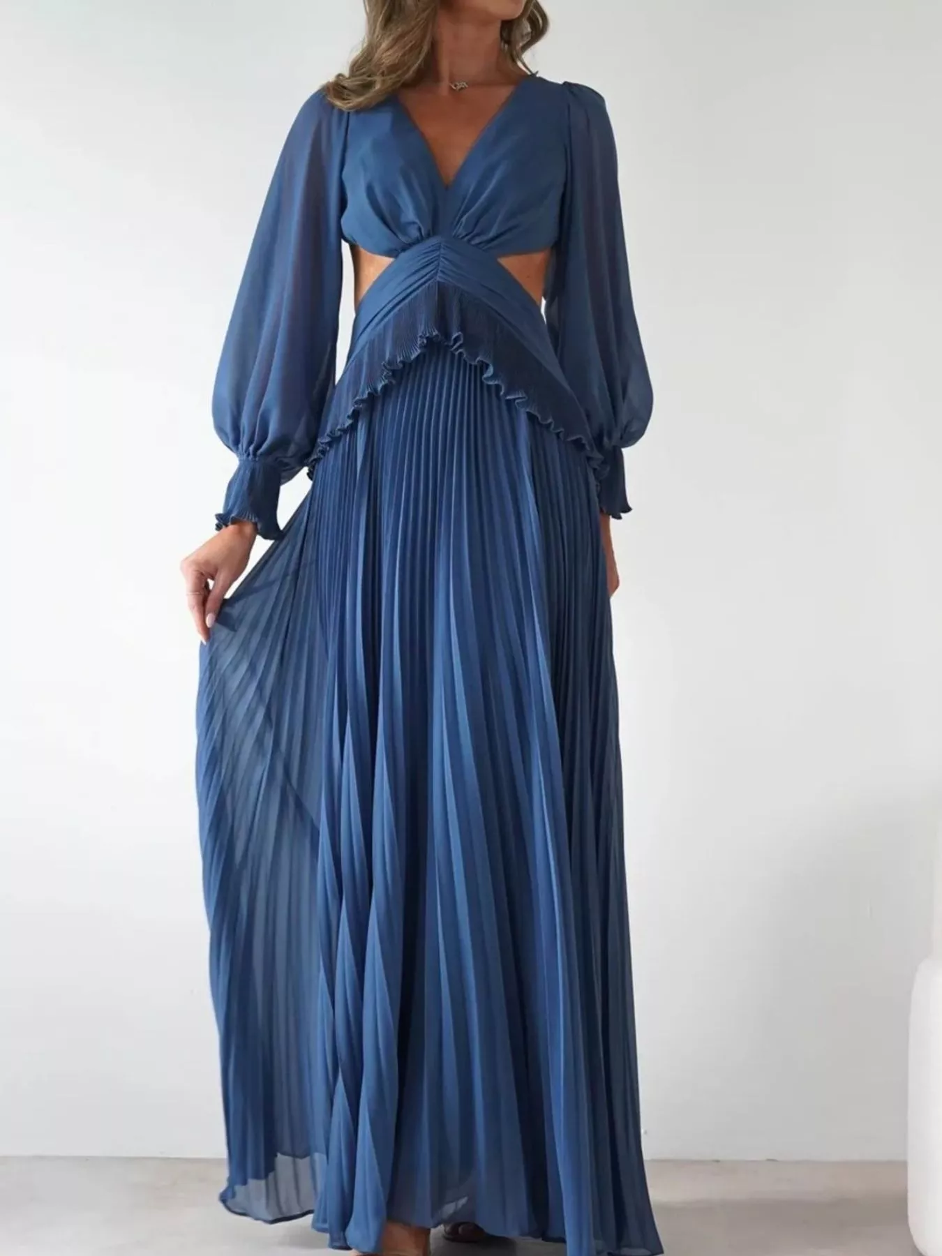 Backless Pleated Long Sleeve Maxi Dress - Image 3