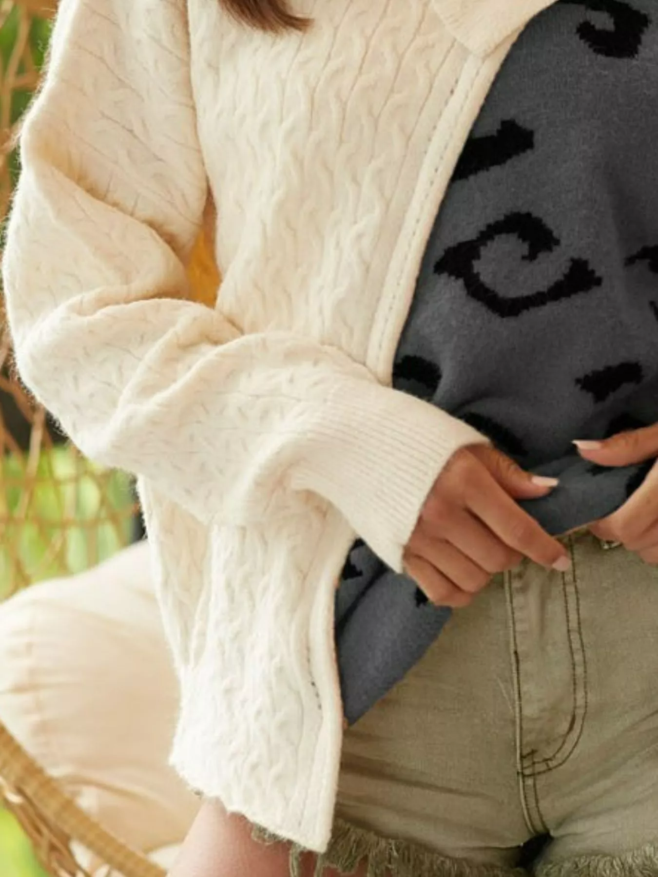 BiBi Cable-Knit Color Block One Shoulder Asymmetrical Sweater - Image 3