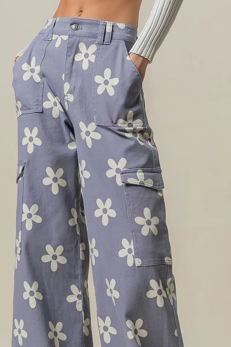 BiBi Flower Printed Side Pocket Wide Pants - Image 3