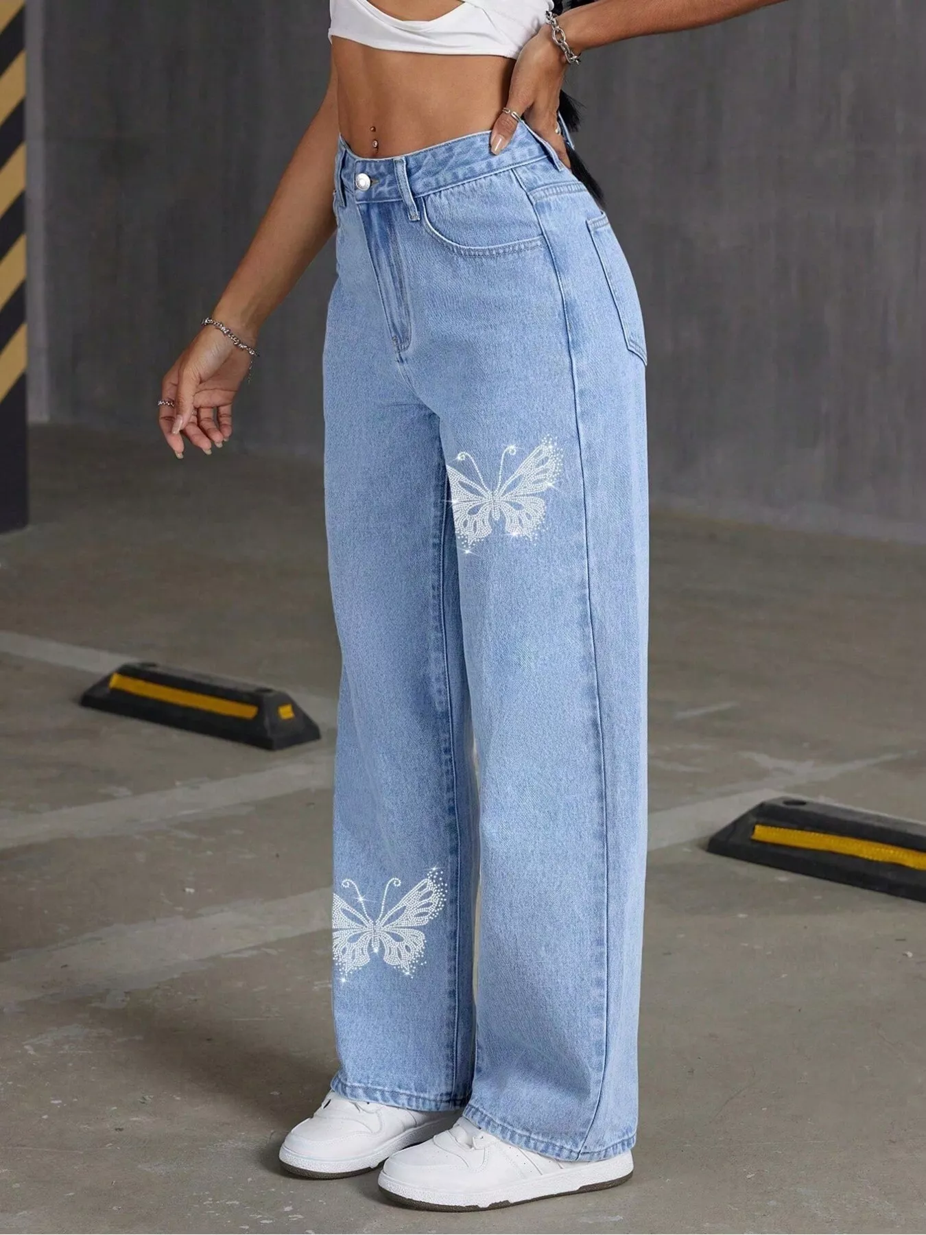 Butterfly Embellished Wide Leg Jeans - Image 2