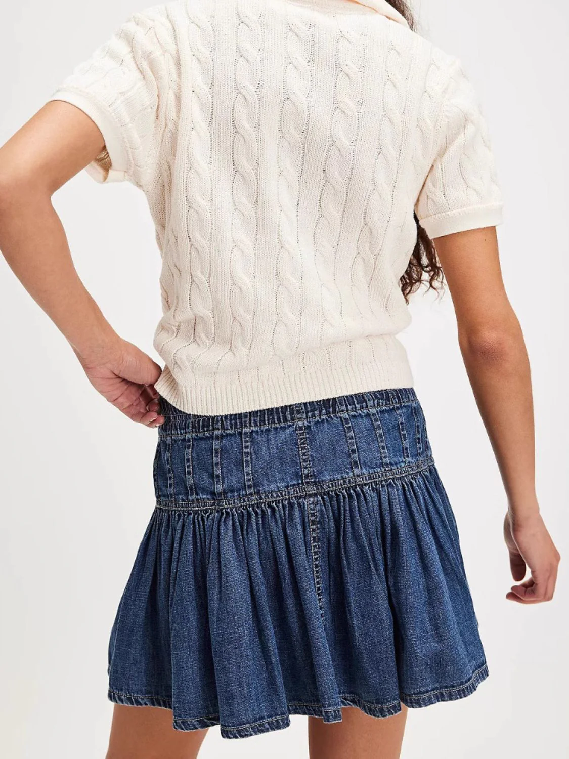 Buttoned Ruffled Mini Denim Skirt - Image 9
