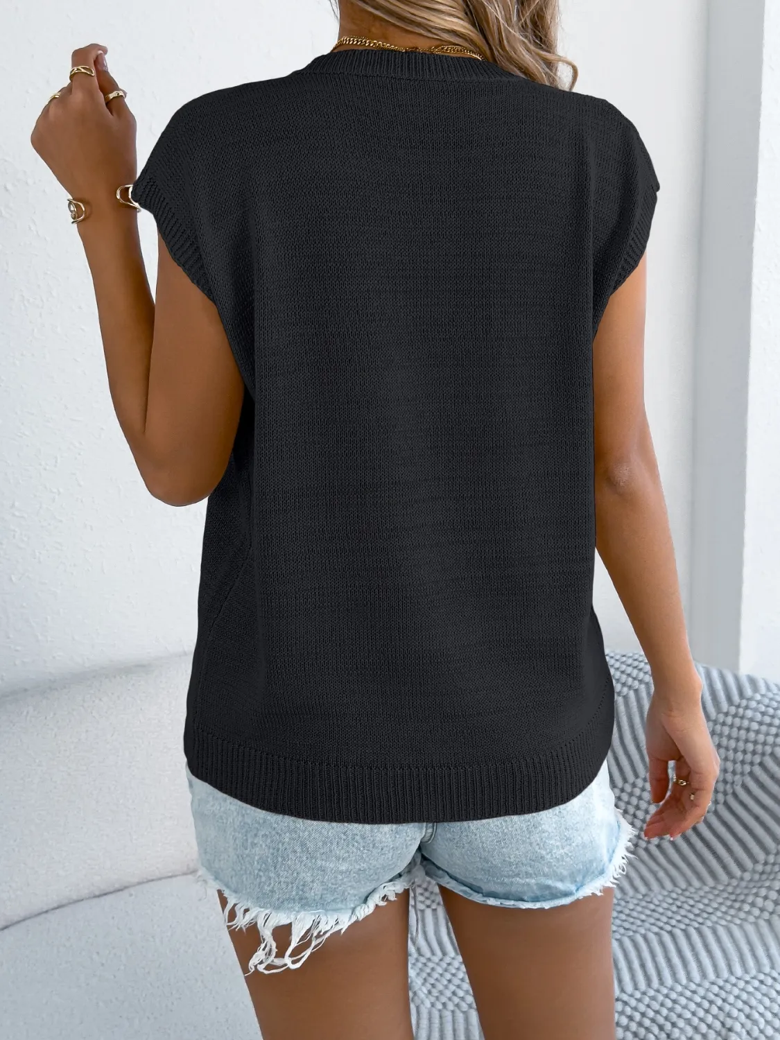 Cable Knit Heart Round Neck Cap Sleeve Knit Top - Image 14