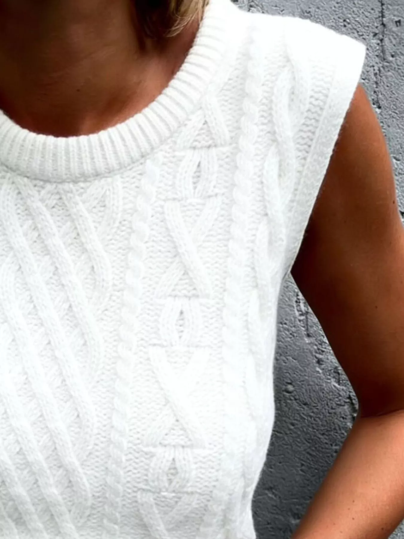 Cable Knit Sweater Vest - Image 9