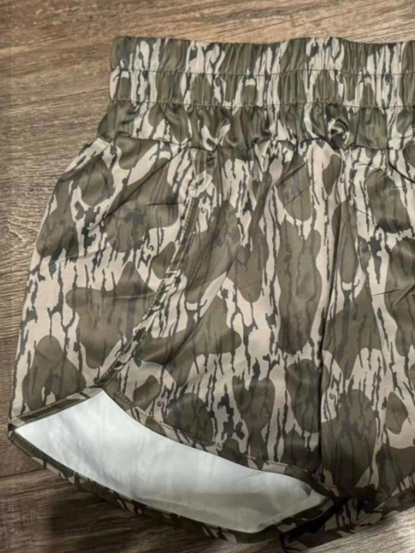 Camo Print Elastic Waist Shorts - Image 8