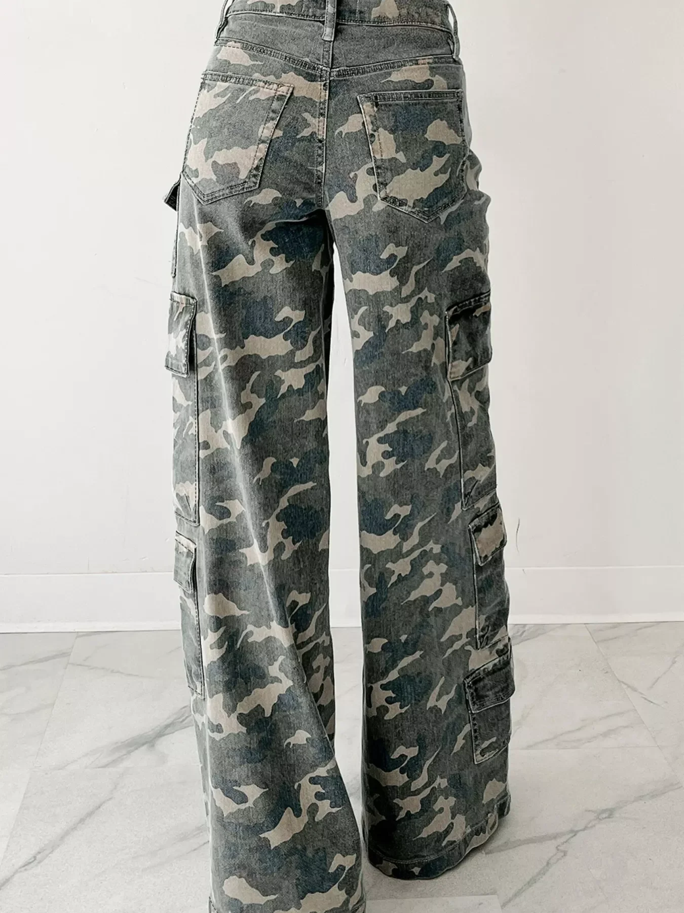 Camo Print Wide Leg Cargo Jeans - Image 2