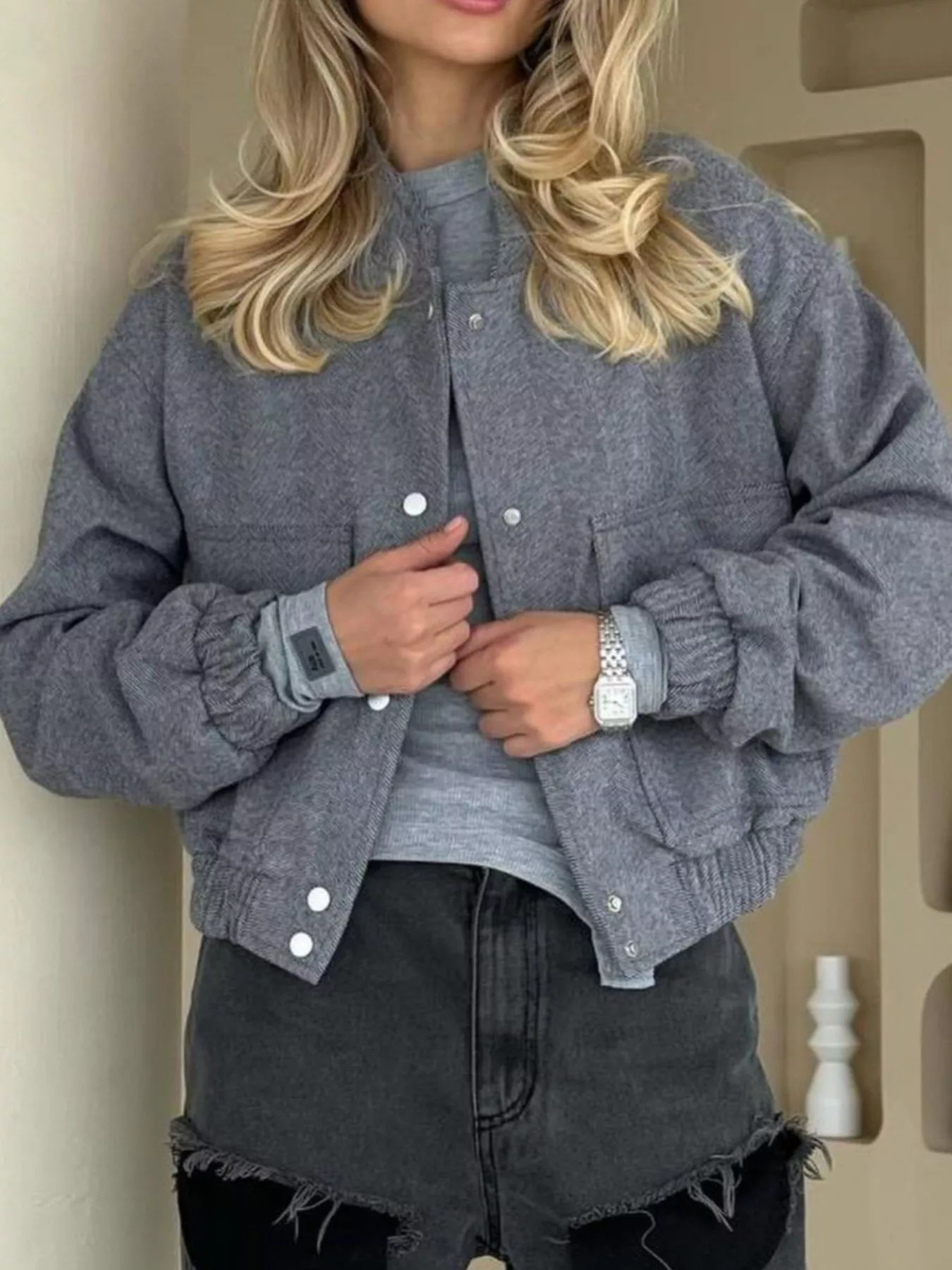 Casual Cropped Snap-Down Jacket - Image 4