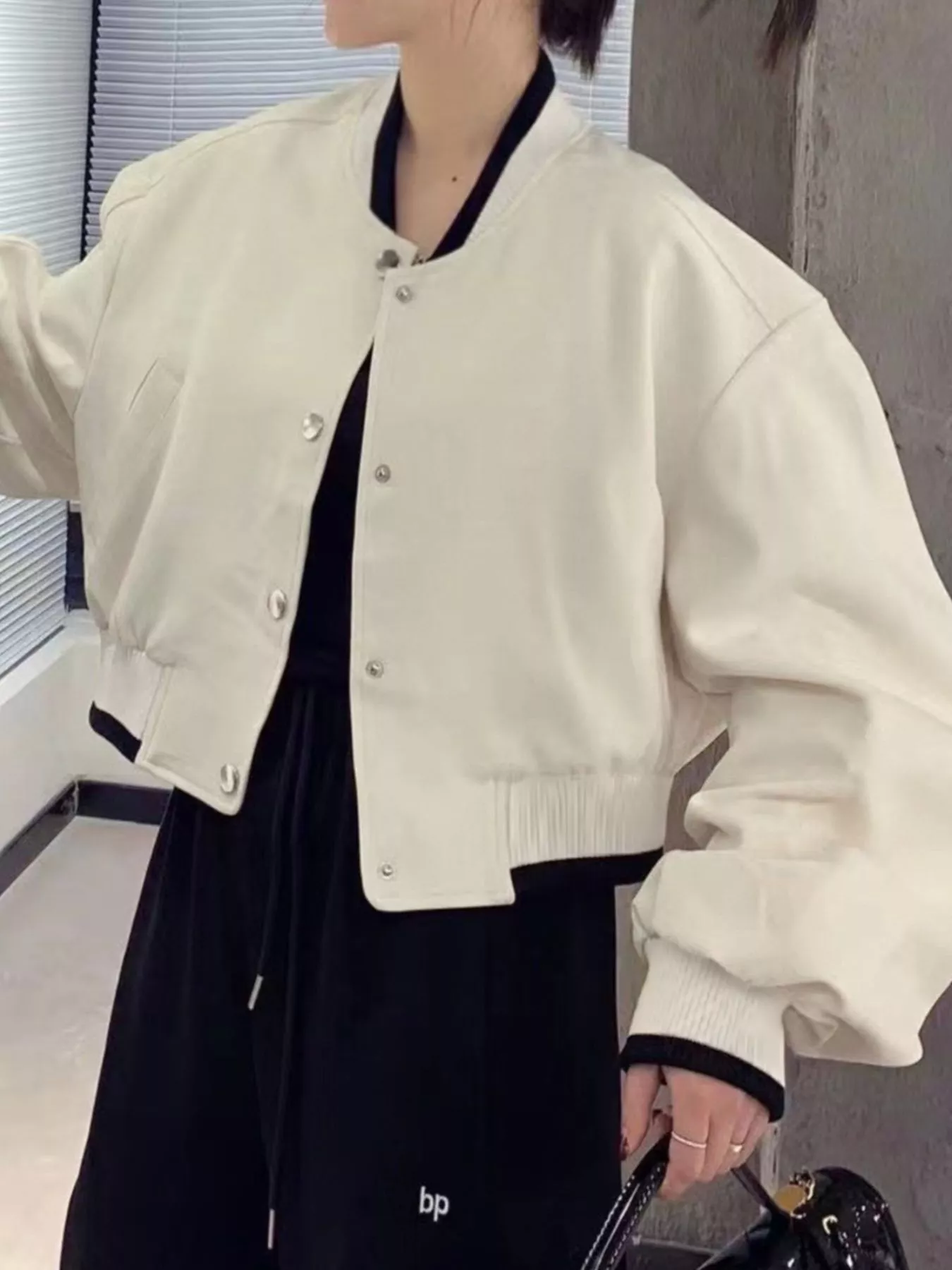 Casual Snap Down Cropped Jacket - Image 4