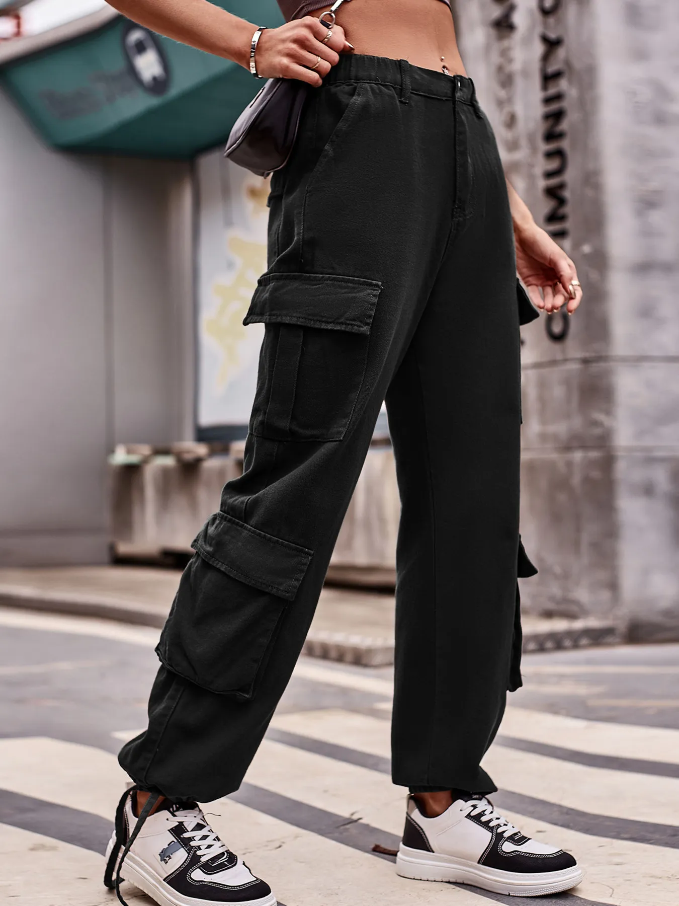 Casual Wide Leg Cargo Jeans - Image 14