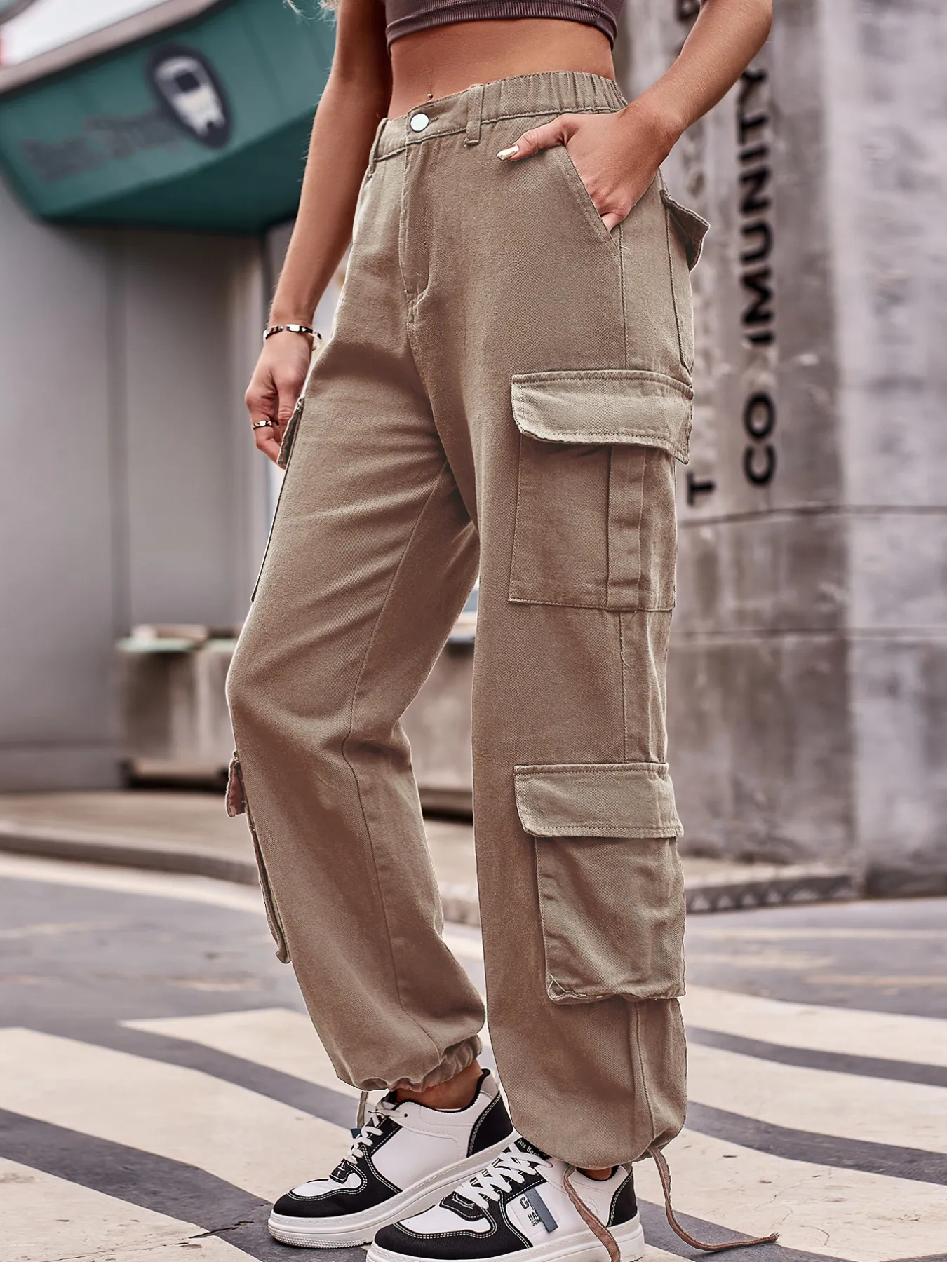 Casual Wide Leg Cargo Jeans - Image 16