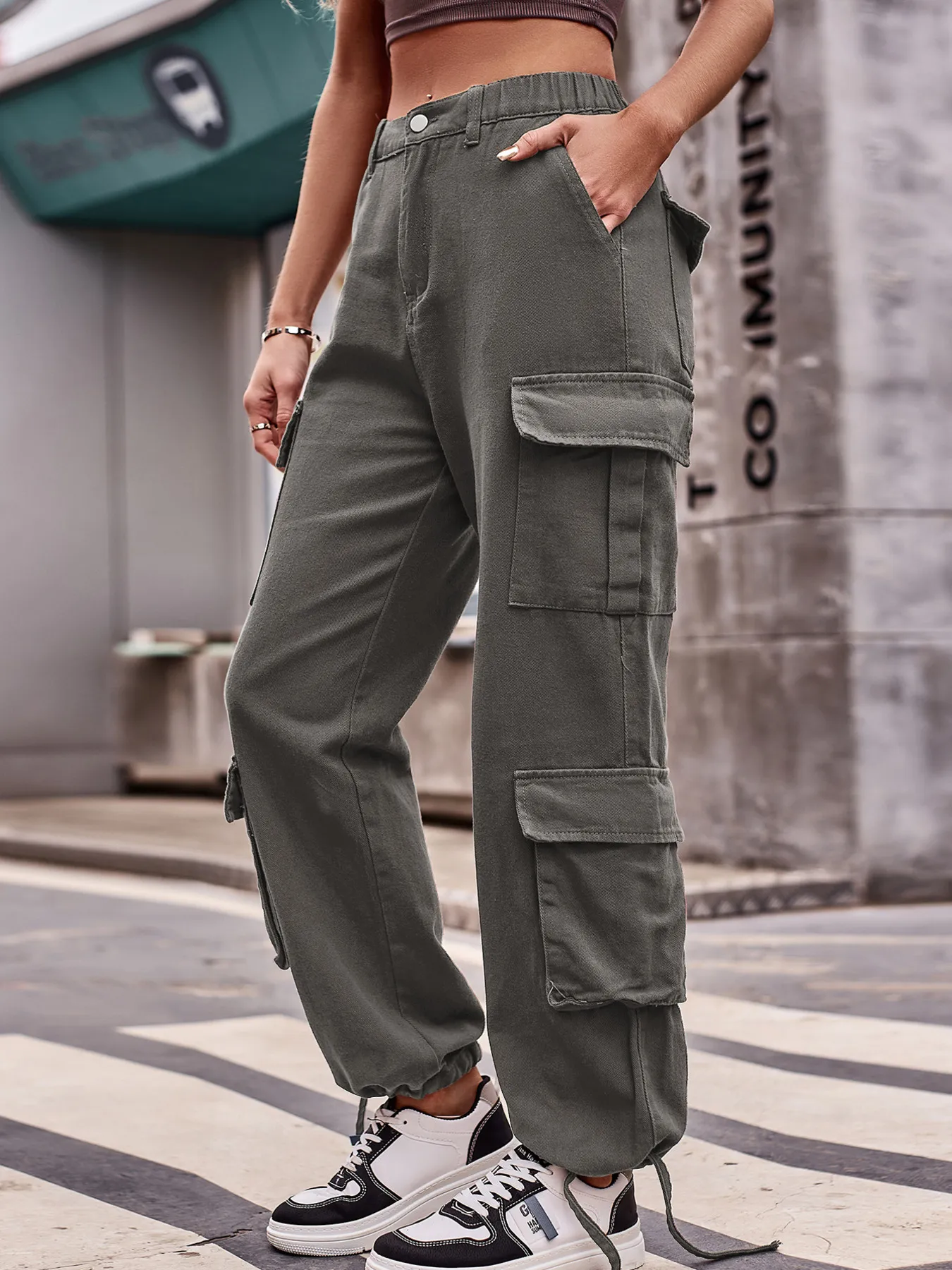 Casual Wide Leg Cargo Jeans - Image 19
