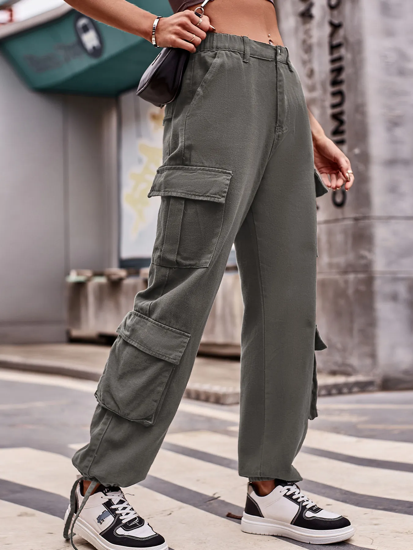 Casual Wide Leg Cargo Jeans - Image 21
