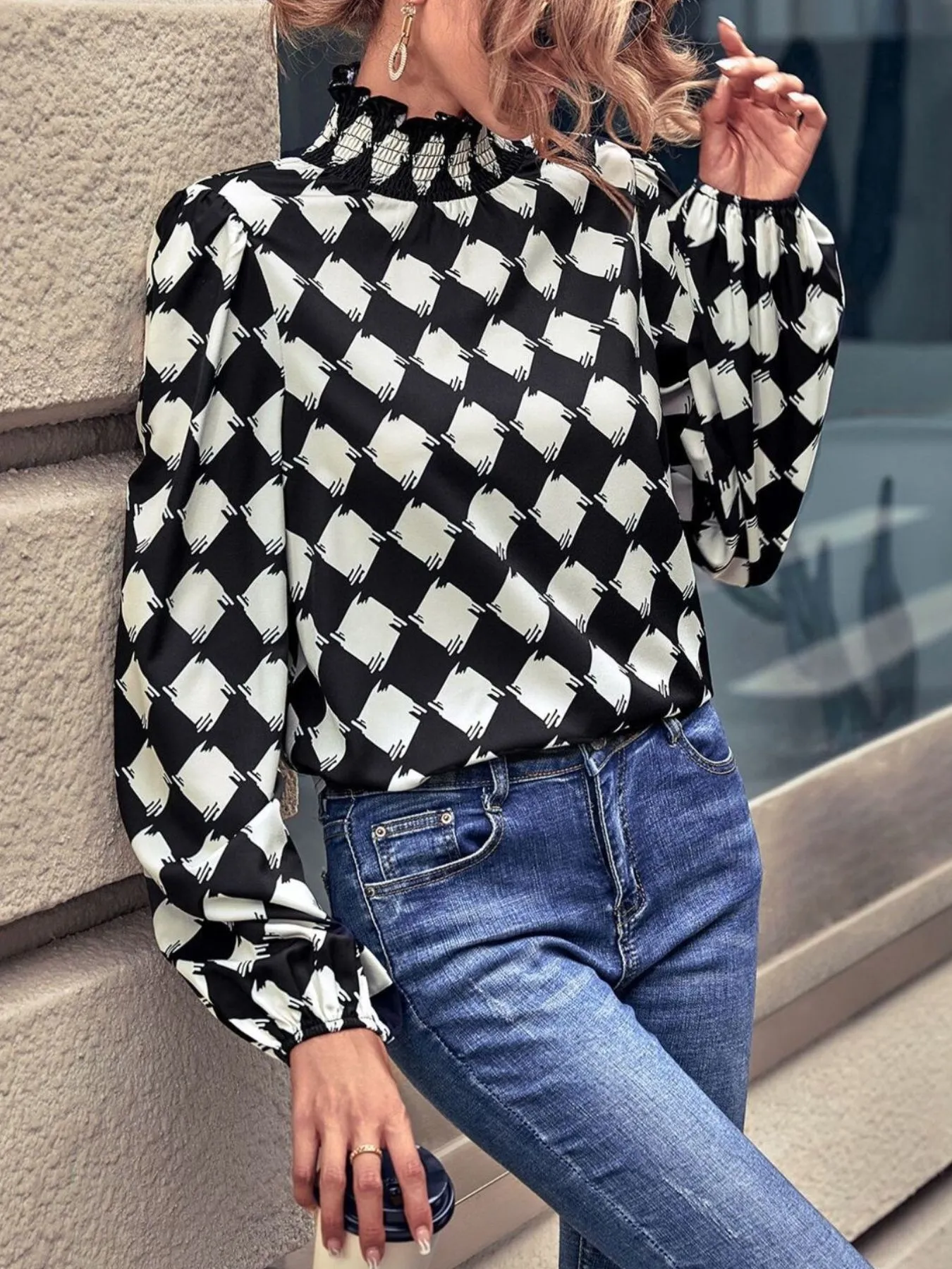 Checkered Pattern Balloon Sleeve Blouse - Image 2