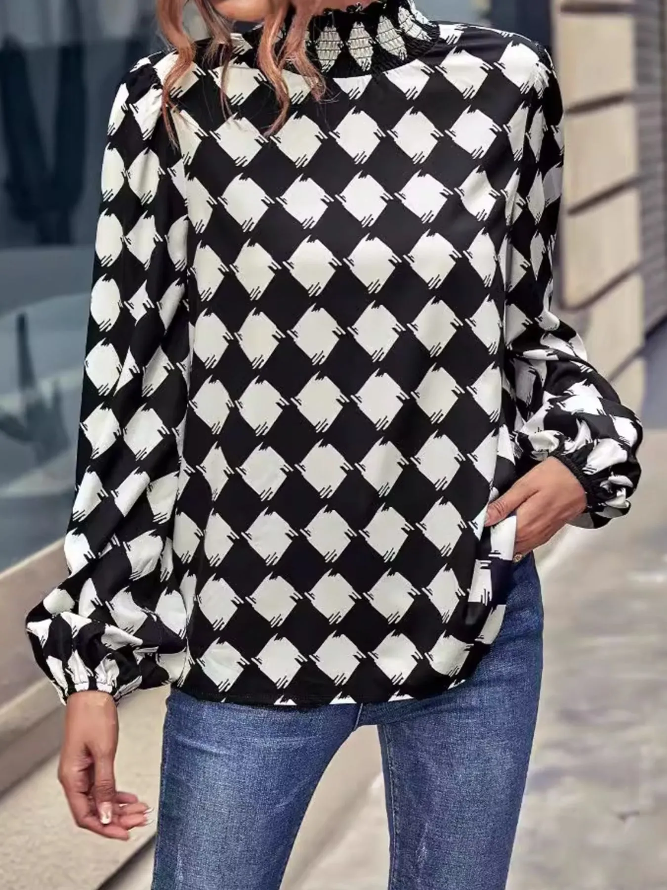 Checkered Pattern Balloon Sleeve Blouse - Image 3
