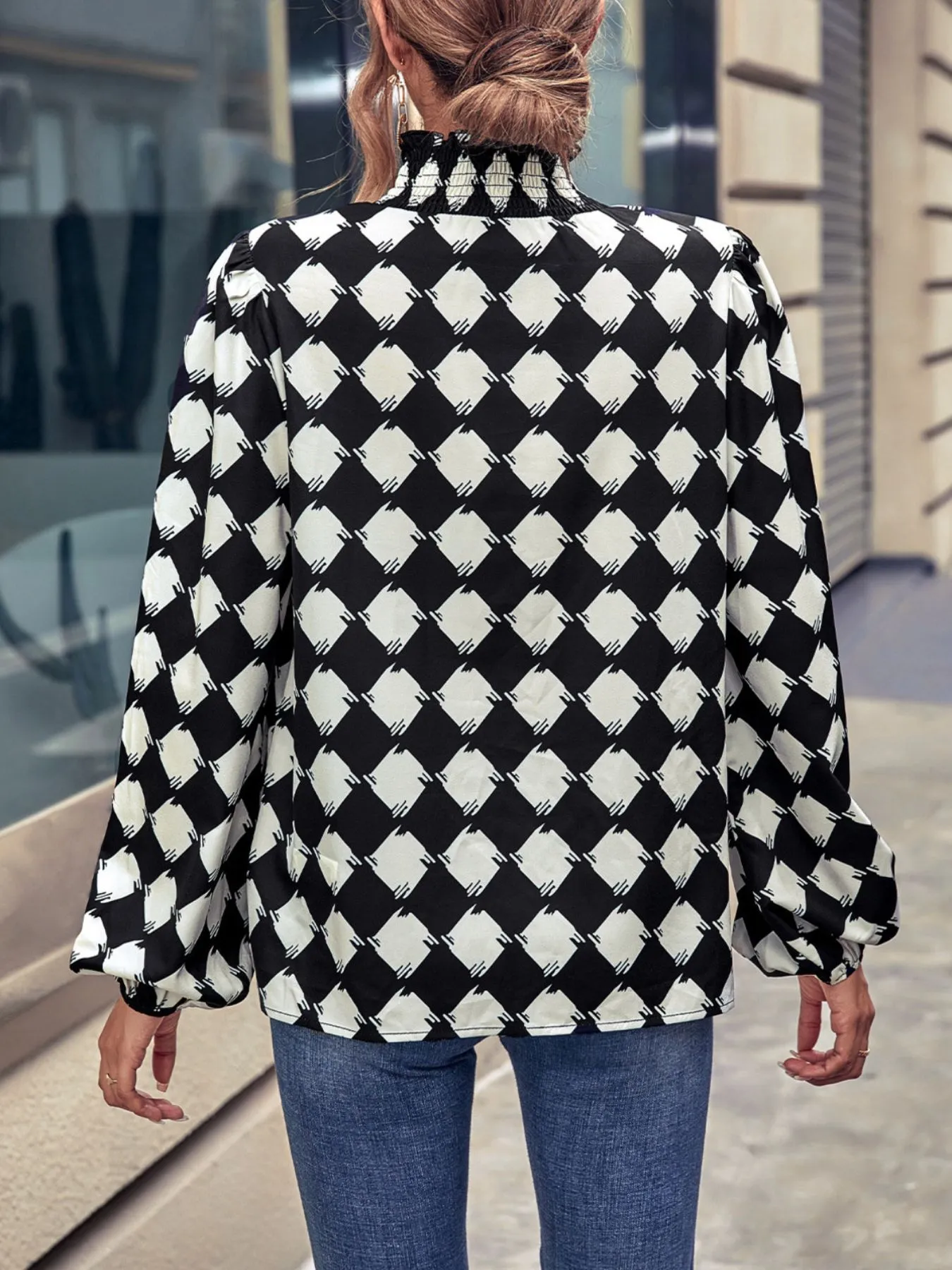 Checkered Pattern Balloon Sleeve Blouse - Image 5
