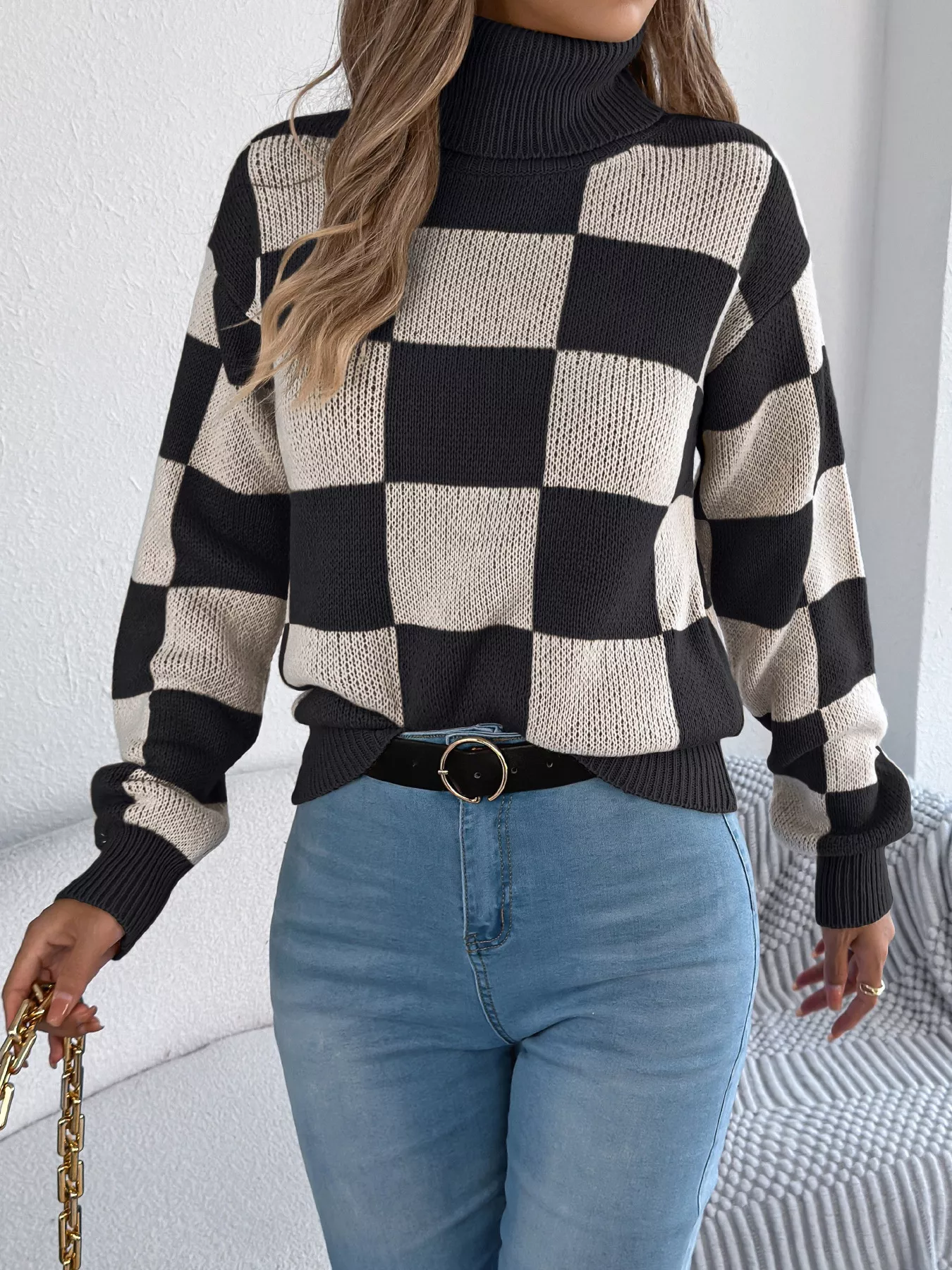 Checkered Turtleneck Long Sleeve Sweater - Image 11