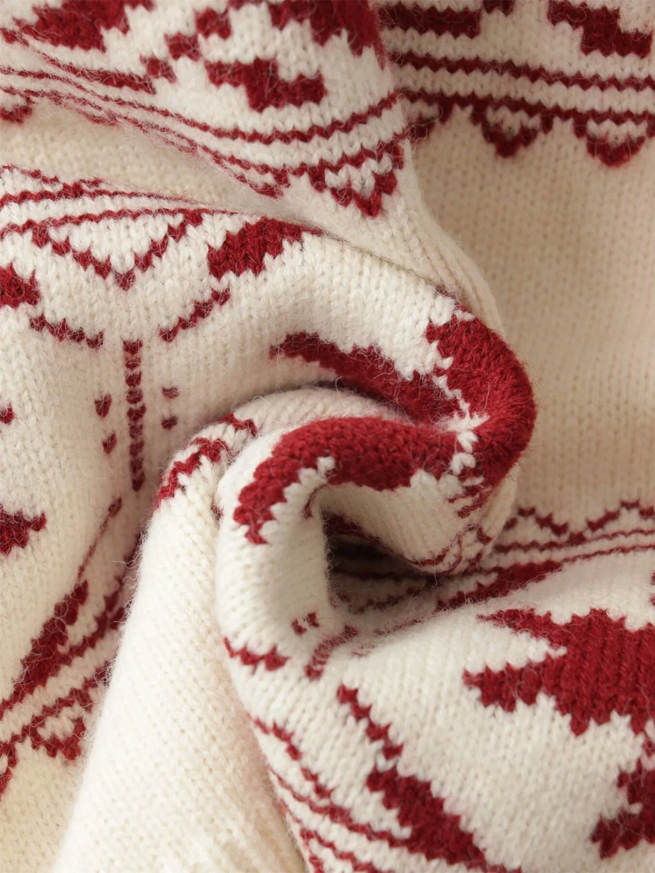 Christmas Snowflake Round Neck Sweater - Image 11