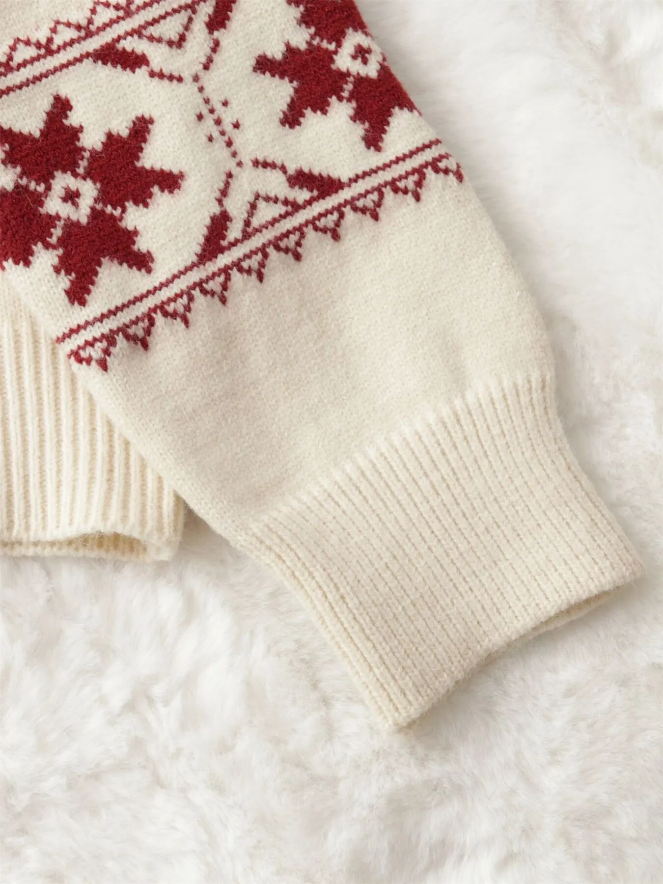 Christmas Snowflake Round Neck Sweater - Image 12