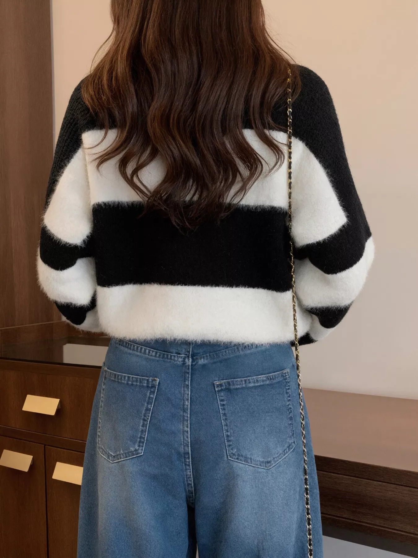 Color Block Dropped Shoulder Sweater - Image 7