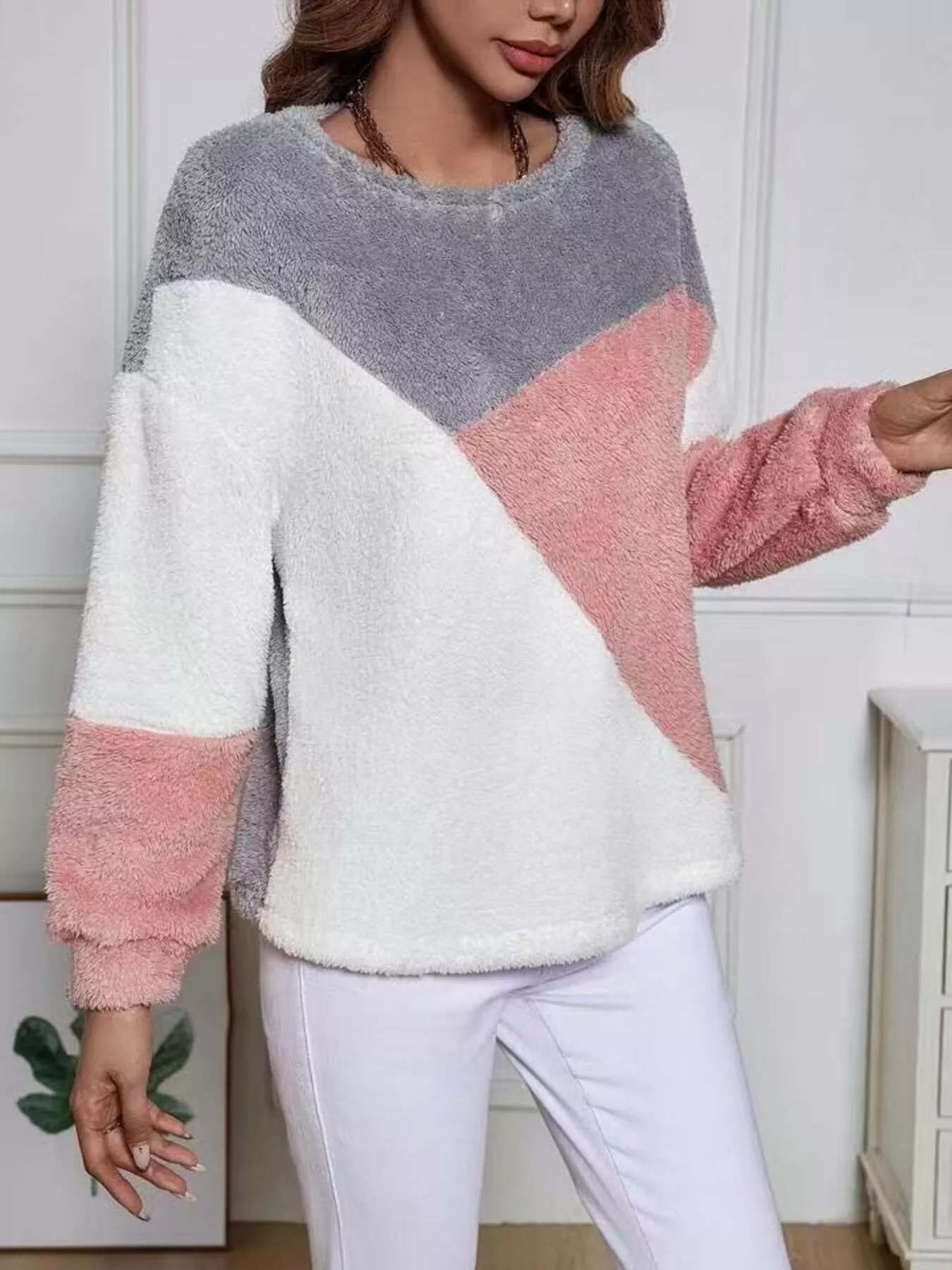 Color Block Fuzzy Knit Sweatshirt - Image 5