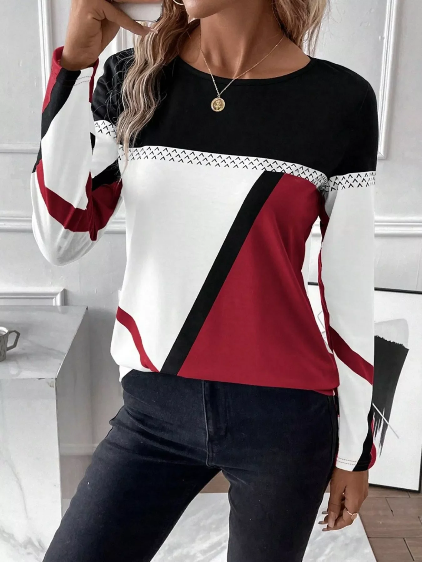 Color Block Long Sleeve T-Shirt - Image 6