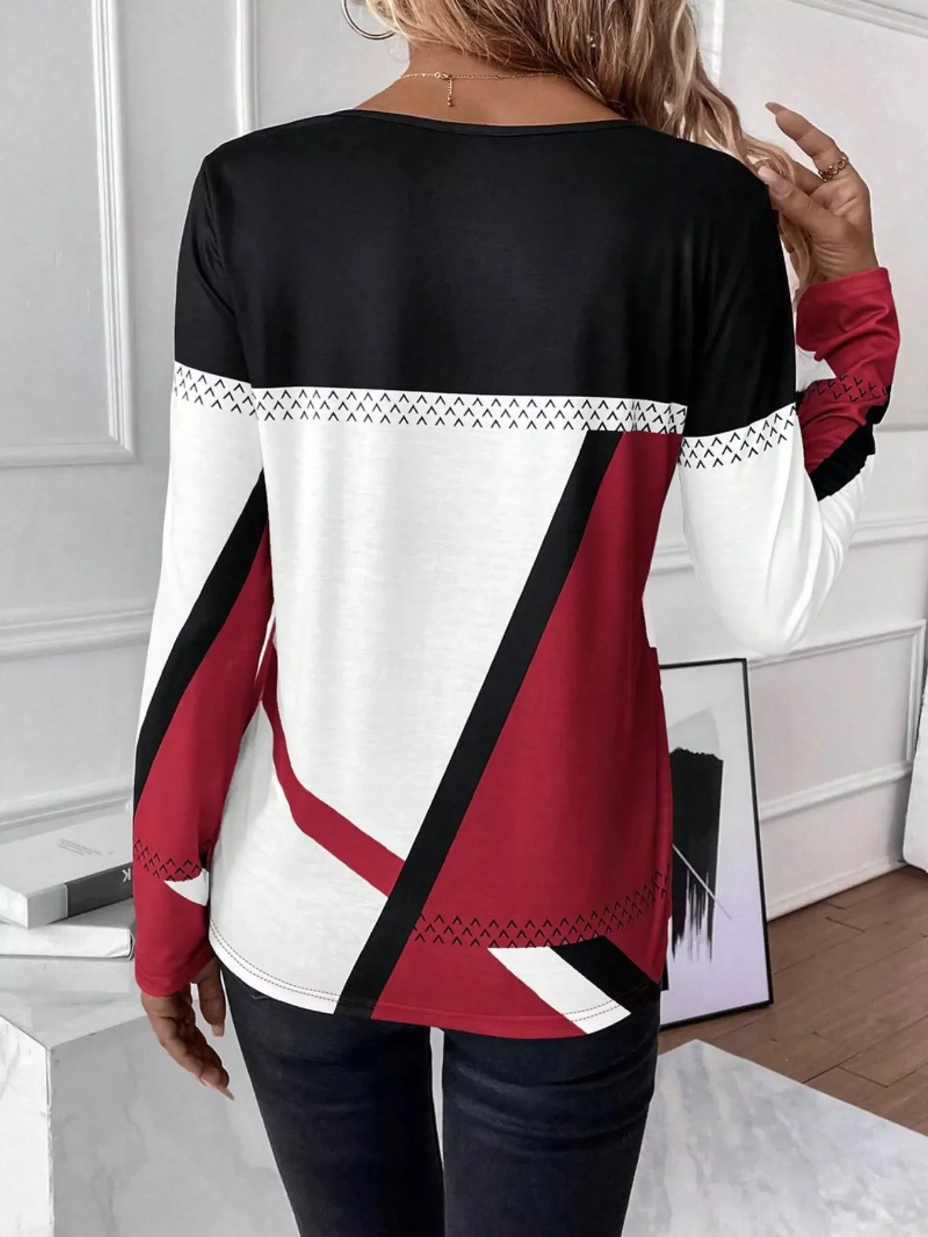 Color Block Long Sleeve T-Shirt - Image 9