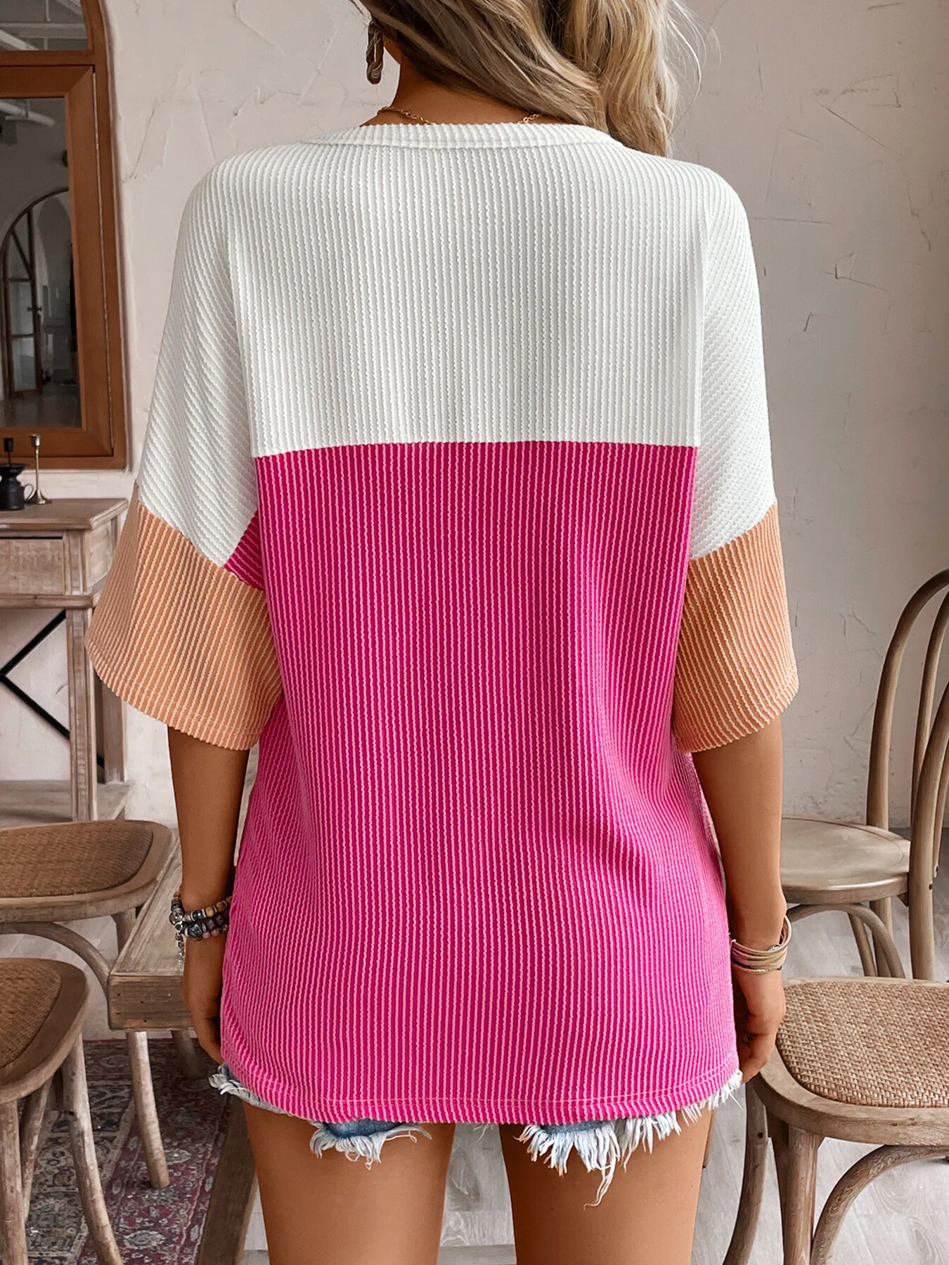 Color Block Ribbed Knit Casual T-Shirt - Image 2
