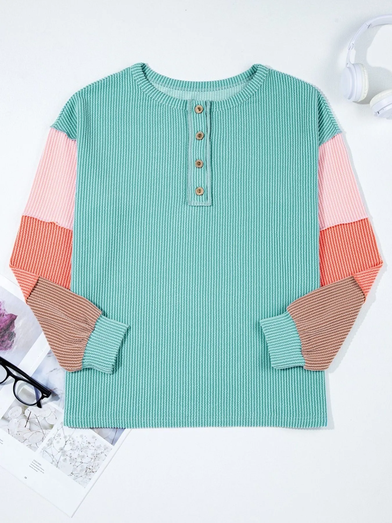 Color Block Ribbed Knit Henley Sweatshirt - Image 6