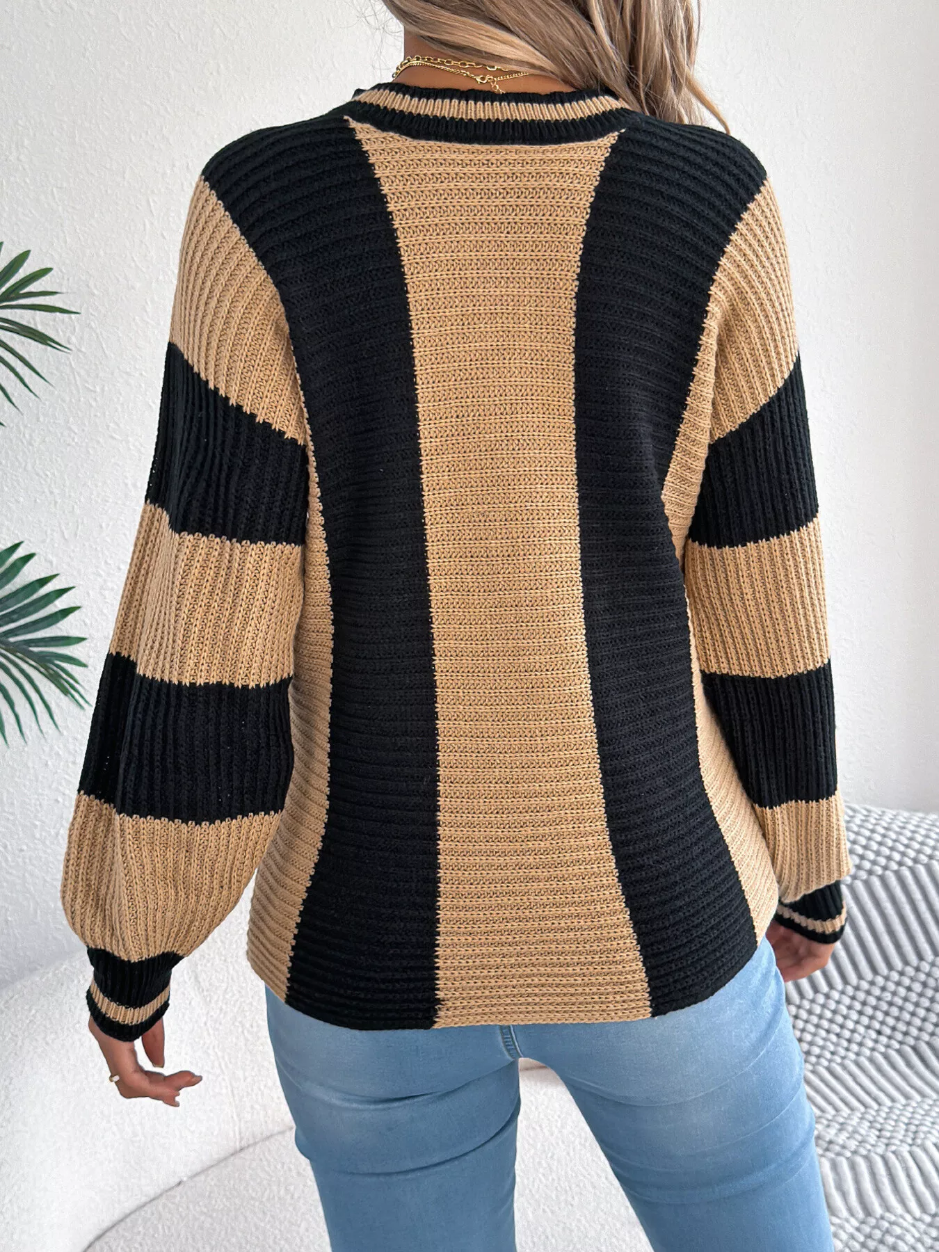 Color Block Round Neck Sweater - Image 15