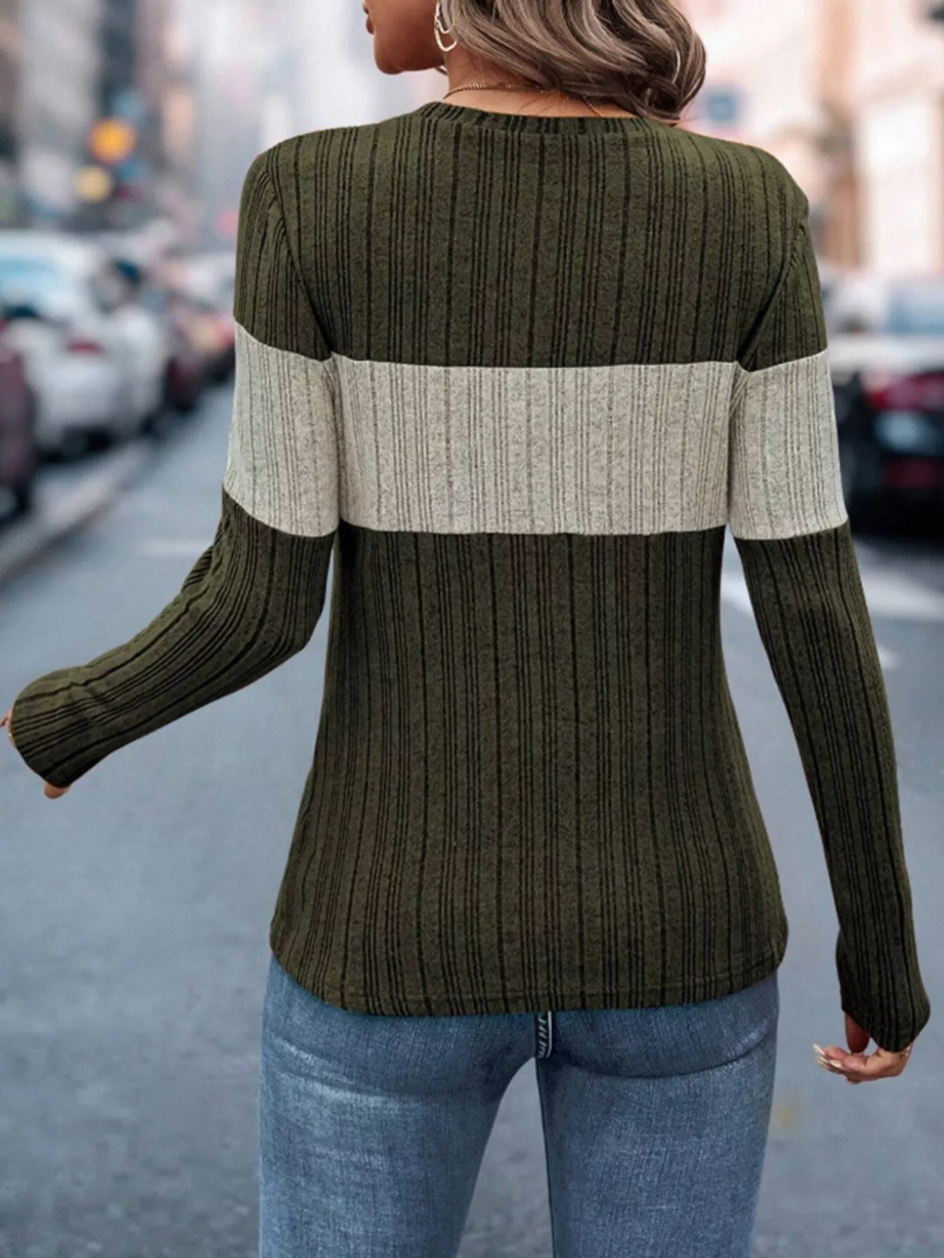 Color Block Round Neck T-Shirt - Image 5