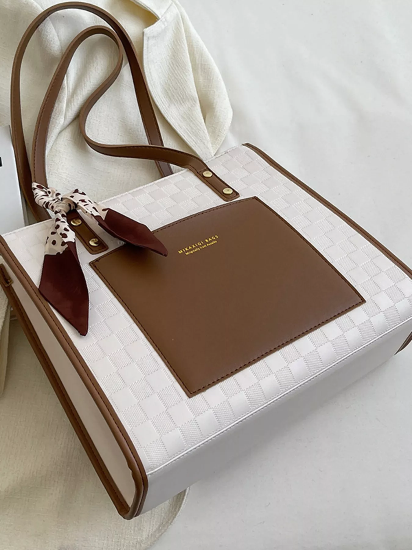 Color Block Shoulder Bag - Image 4