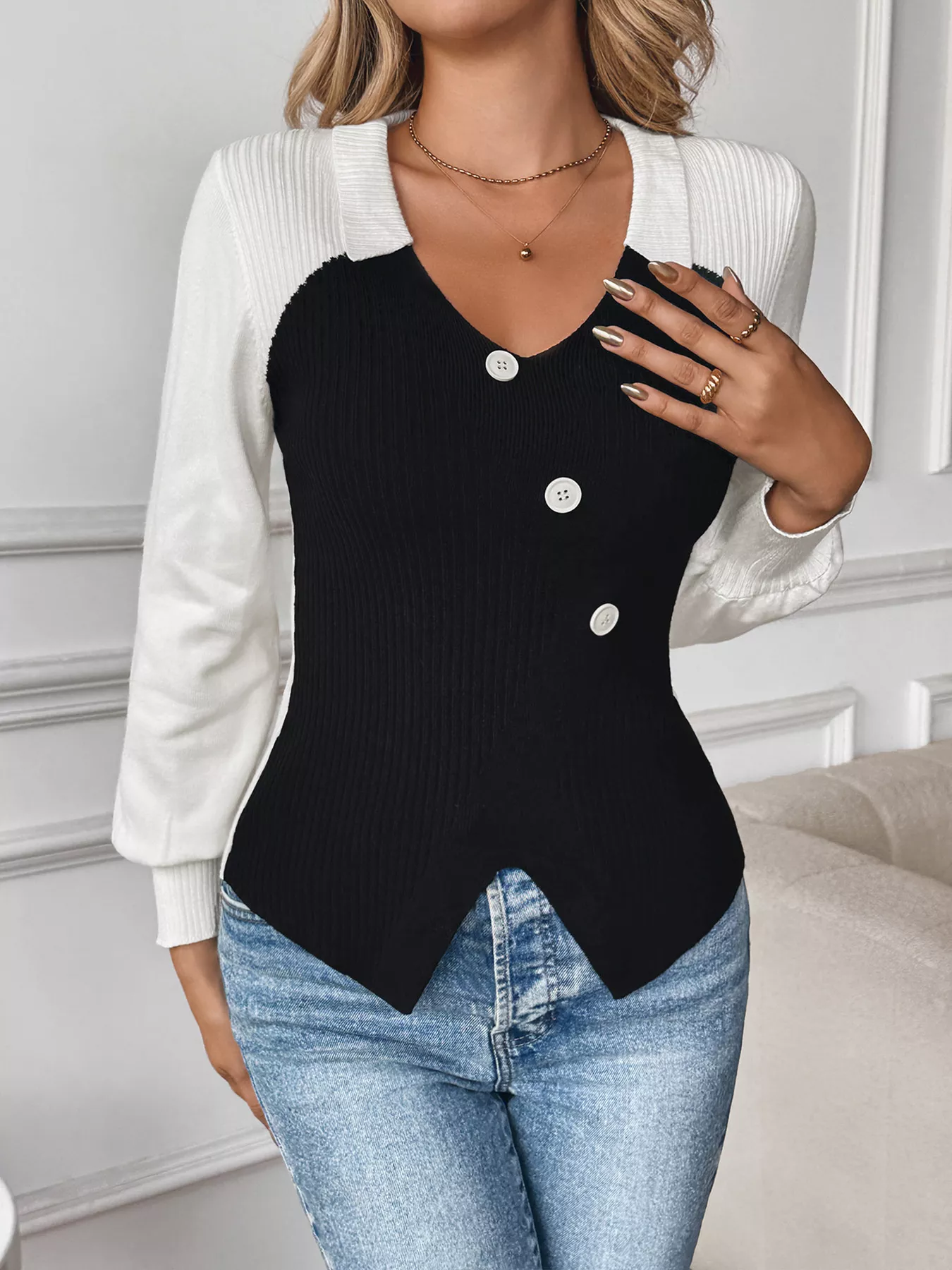 Color Block V-Neck Sweater - Image 3