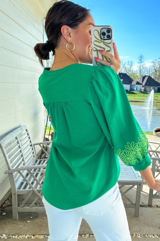 Contrast Embroidered 3/4 Sleeve V Neck Blouse - Image 8