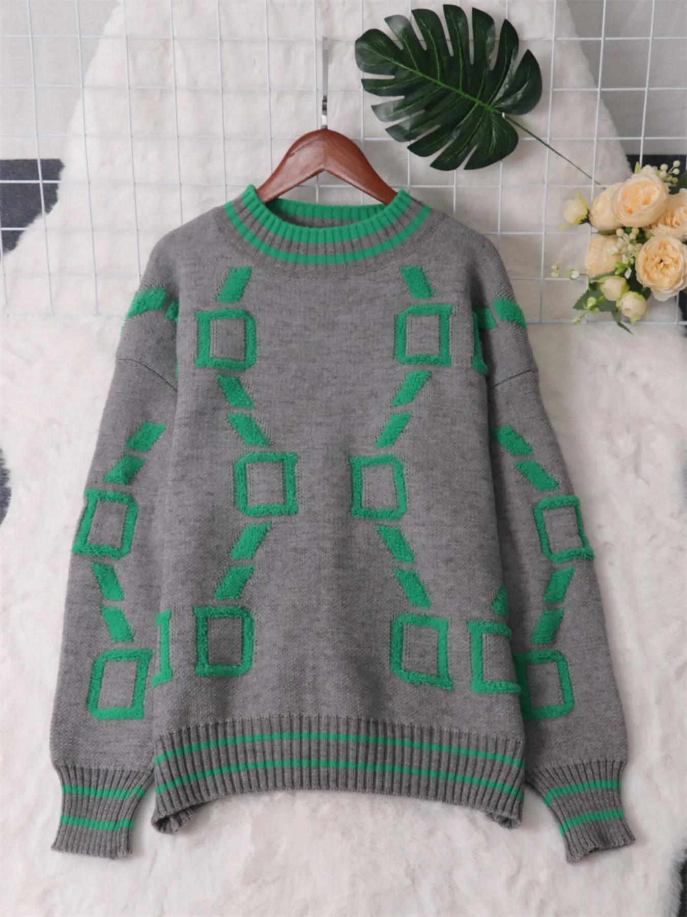 Contrast Round Neck Long Sleeve Sweater - Image 24