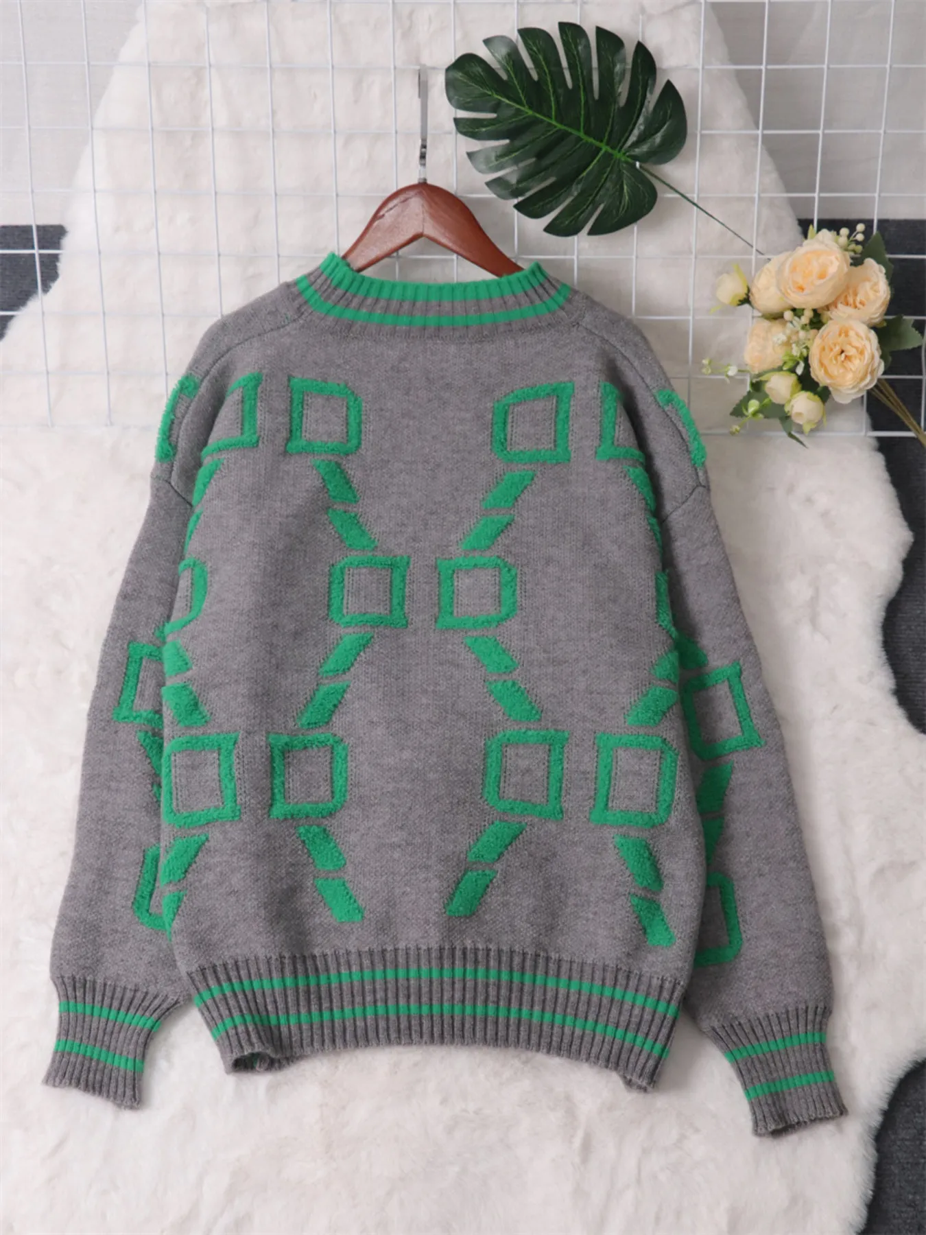 Contrast Round Neck Long Sleeve Sweater - Image 25