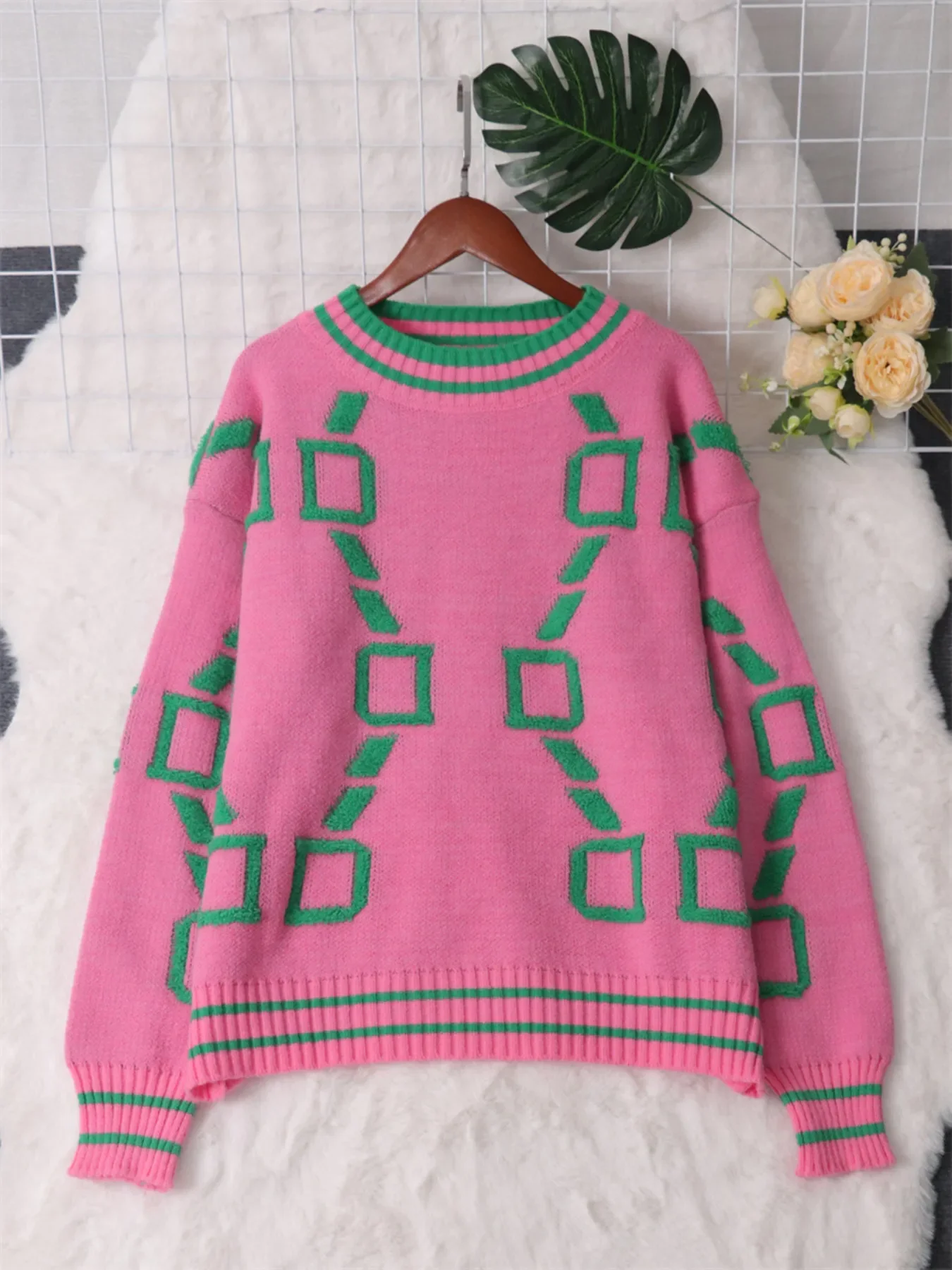 Contrast Round Neck Long Sleeve Sweater - Image 7