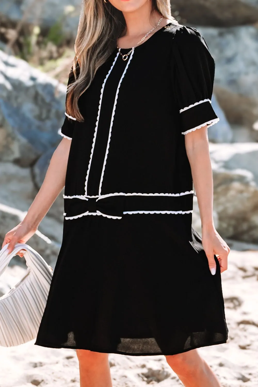 Contrast Scallop Trim Bow Detail Short Sleeve Shift Dress - Image 4