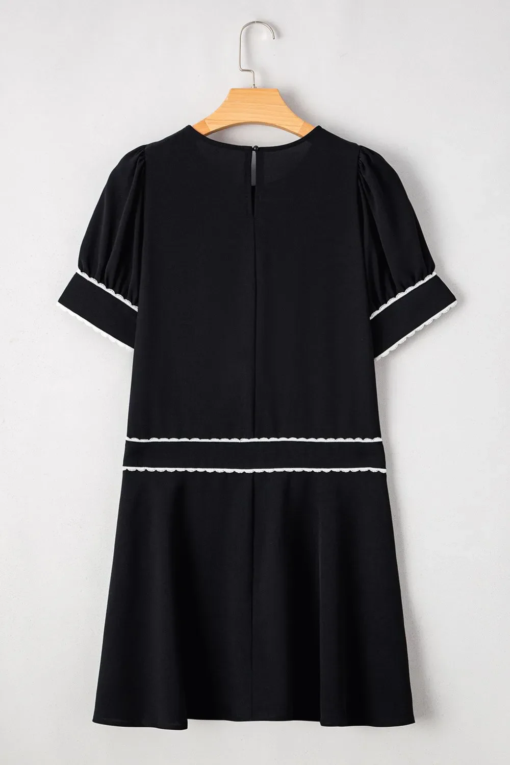 Contrast Scallop Trim Bow Detail Short Sleeve Shift Dress - Image 7