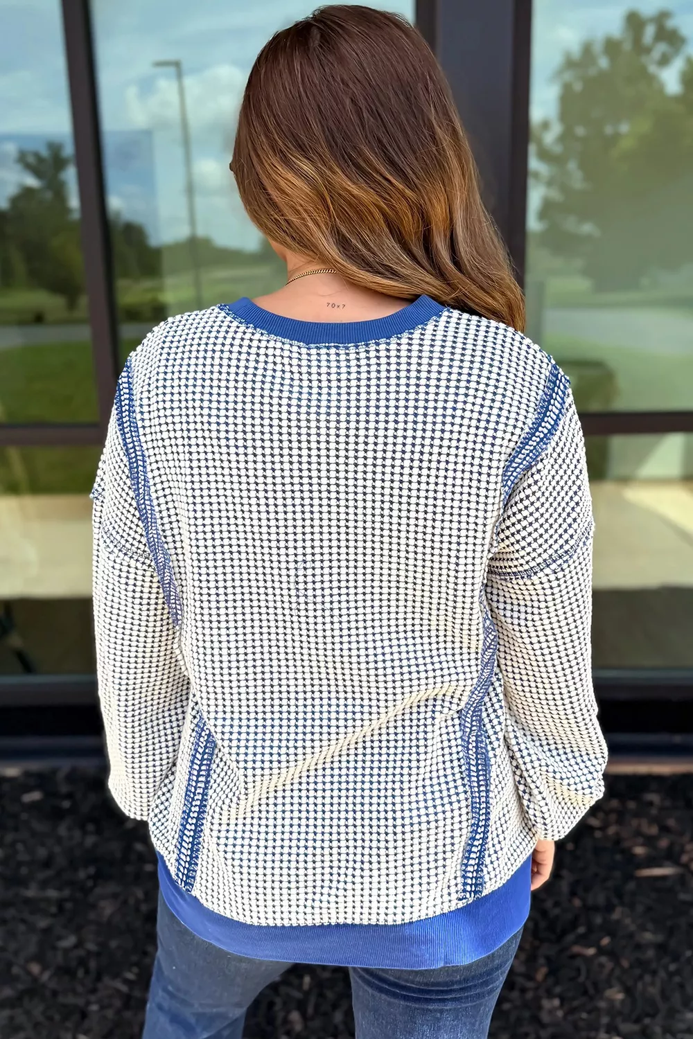 Contrast Stitching Slit Round Neck Sweatshirt - Image 2