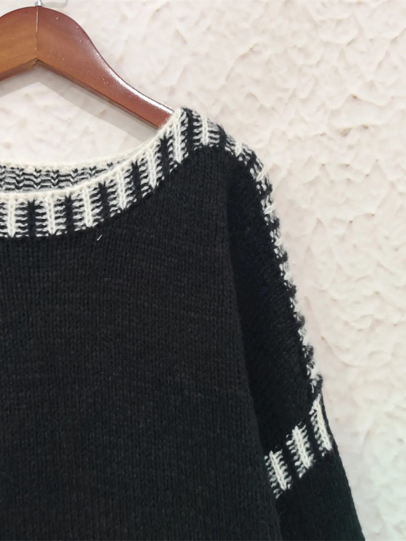 Contrast Trim Oversized Sweater - Image 7