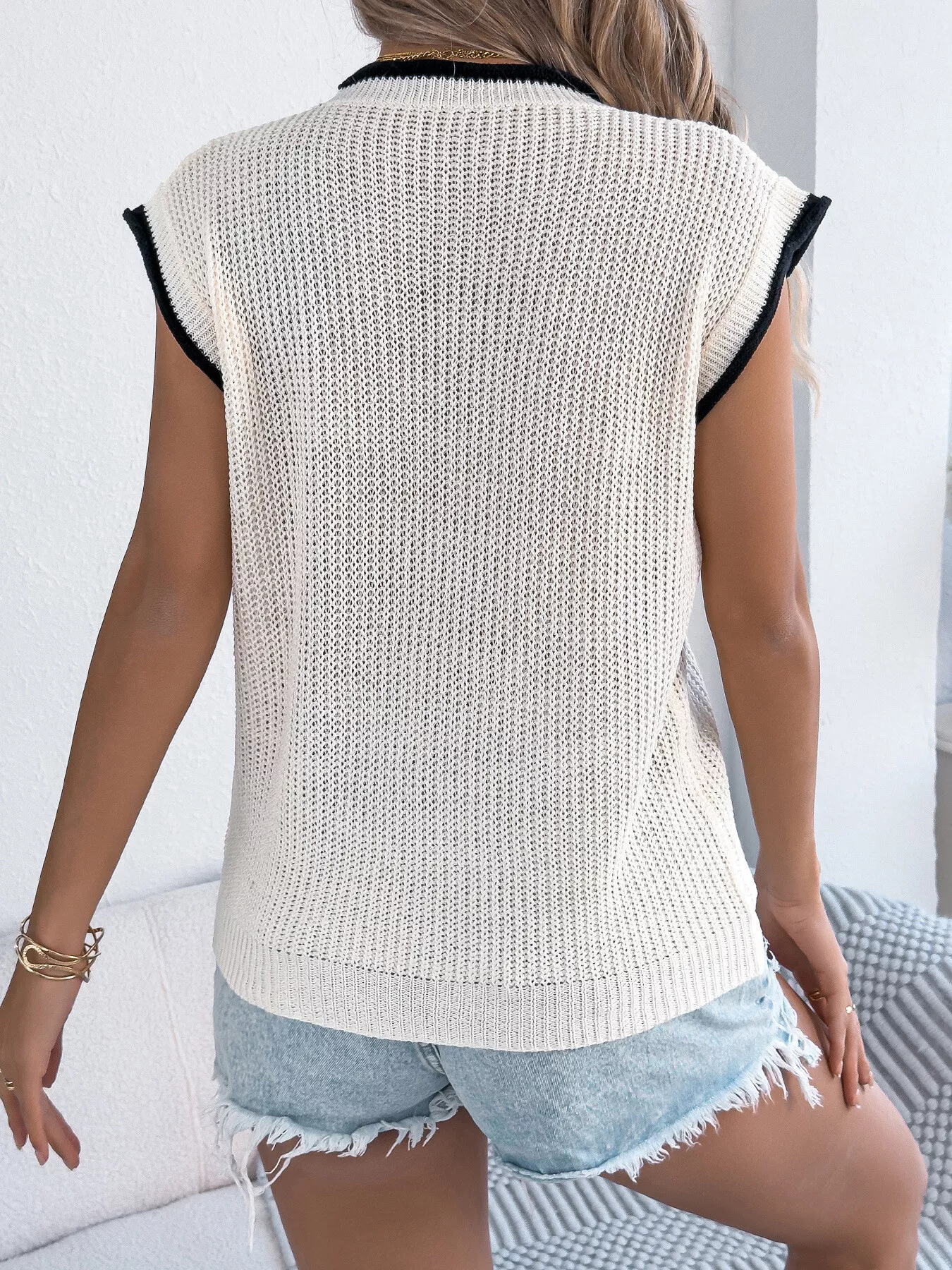 Contrast Trim Round Neck Cap Sleeve Sweater - Image 5