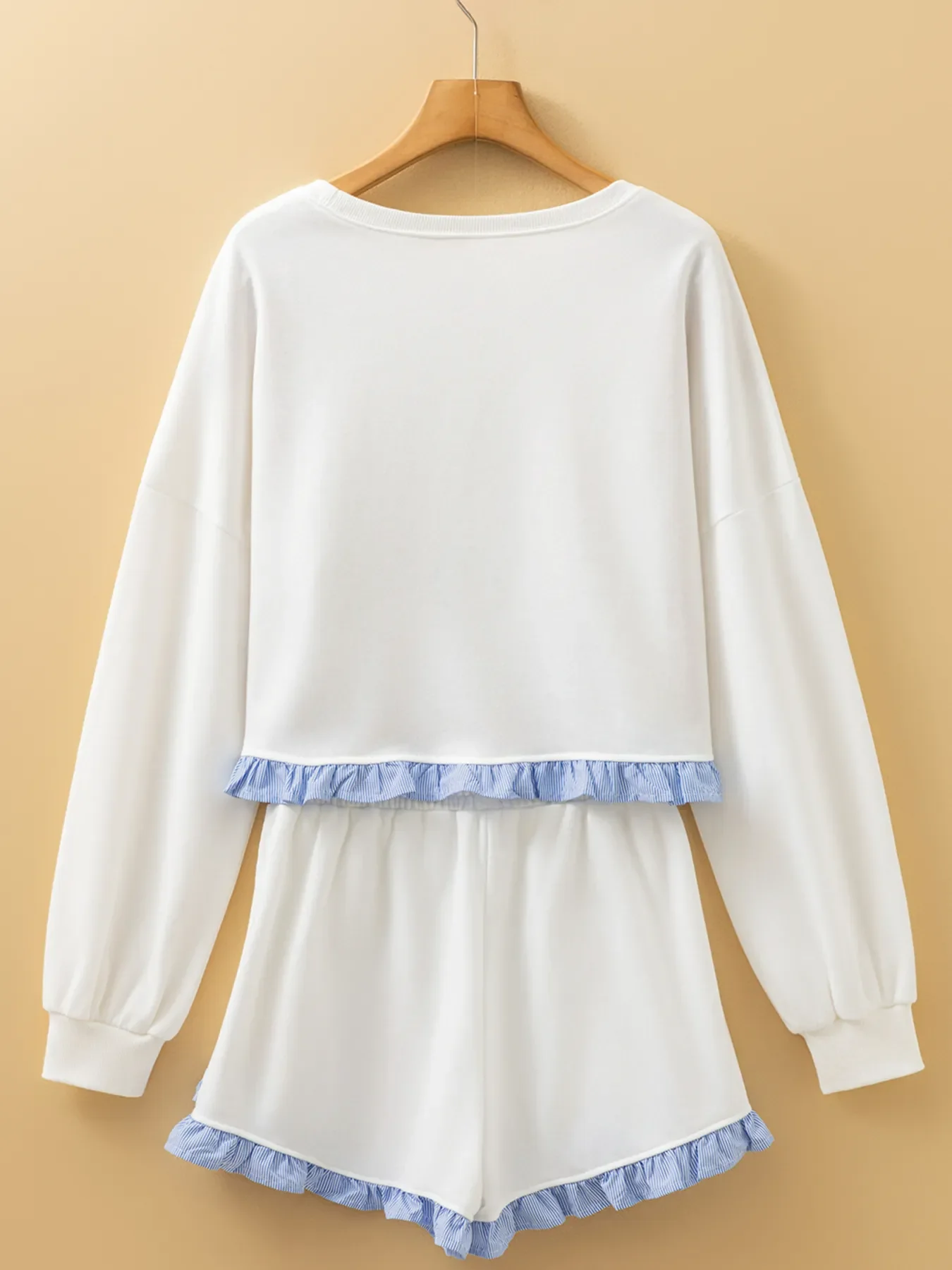 Contrast Trim Round Neck Top and Shorts Set - Image 3