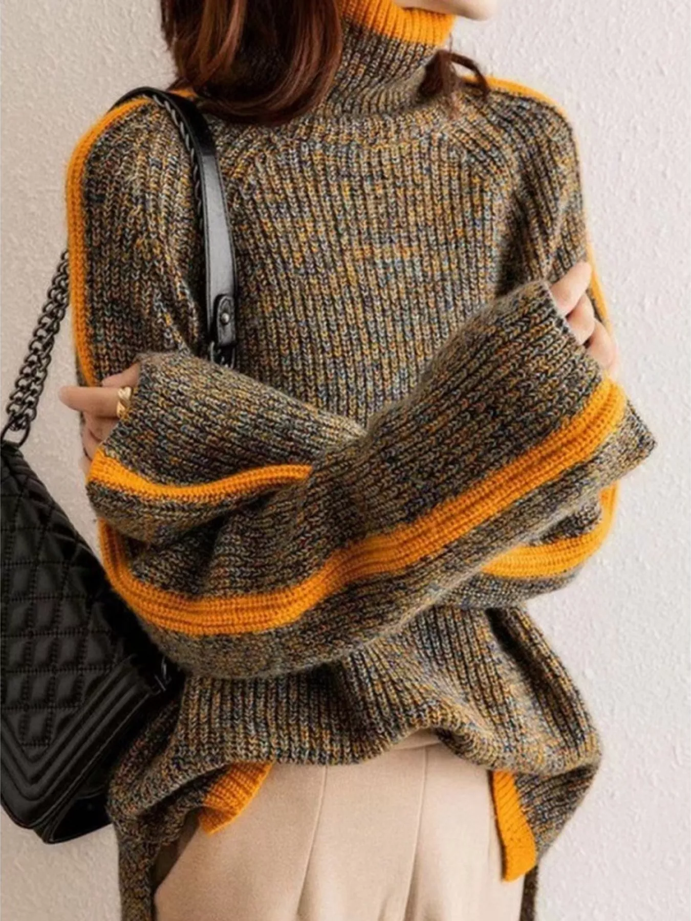 Contrast Trim Turtleneck Long Sleeve Sweater - Image 3